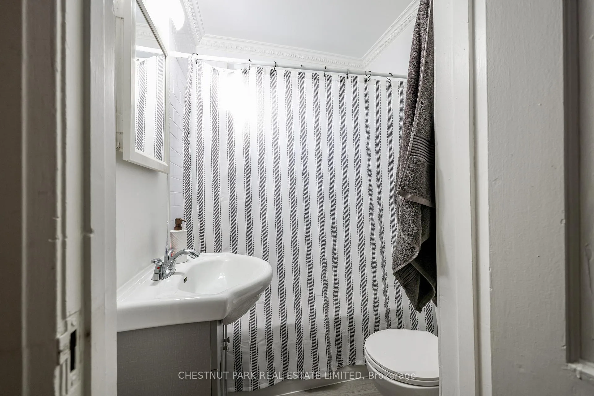 Photo 13 of 191 Castlefield Avenue, Toronto, Yonge-Eglinton — HOMEH