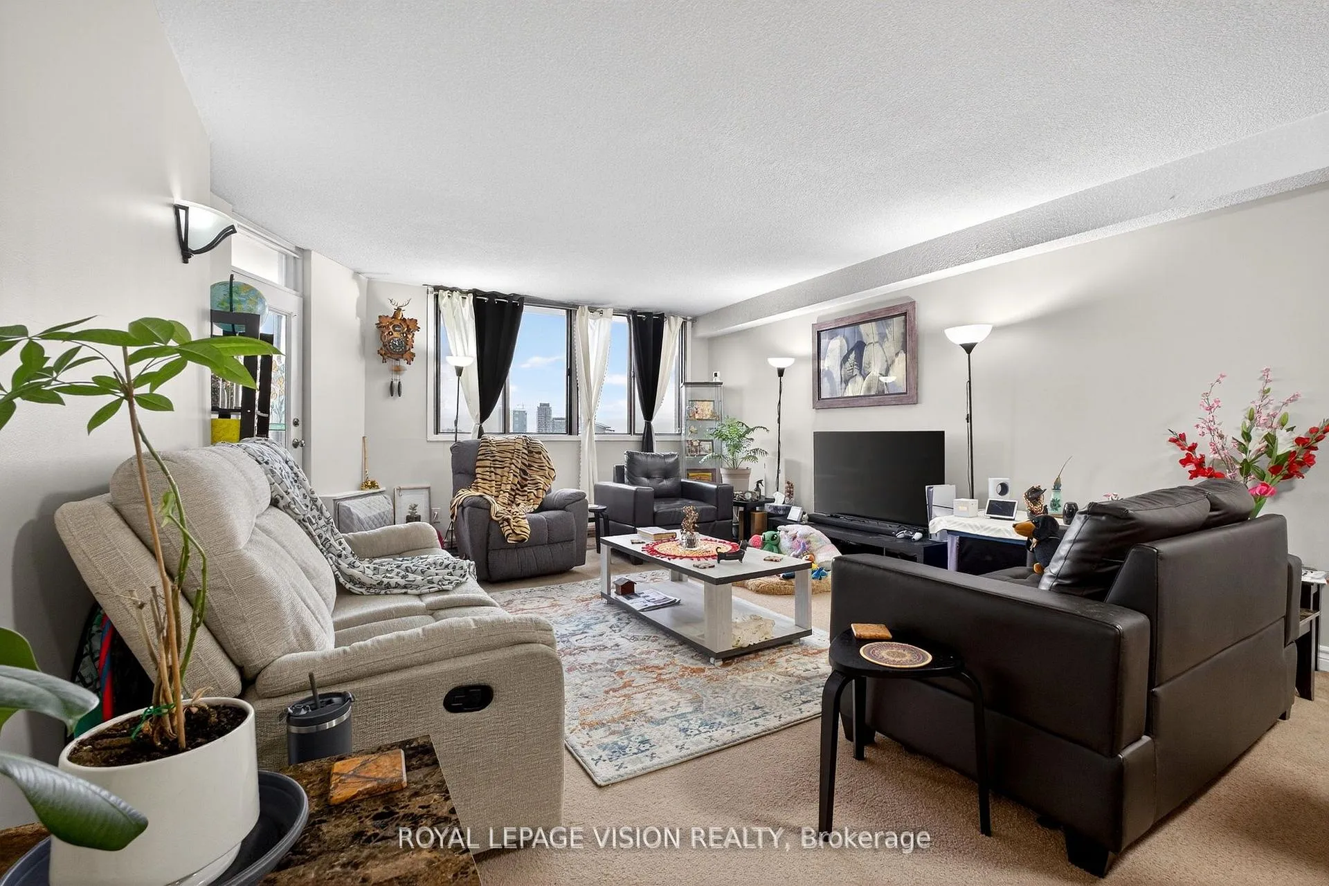 Photo 6 of Unit 1002, 81 Millside Drive, Milton, Old Milton — HOMEH