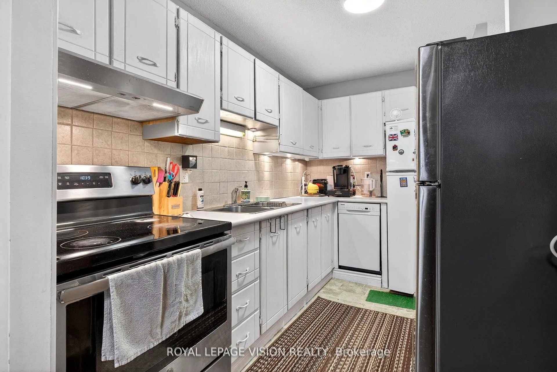 Photo 12 of Unit 1002, 81 Millside Drive, Milton, Old Milton — HOMEH
