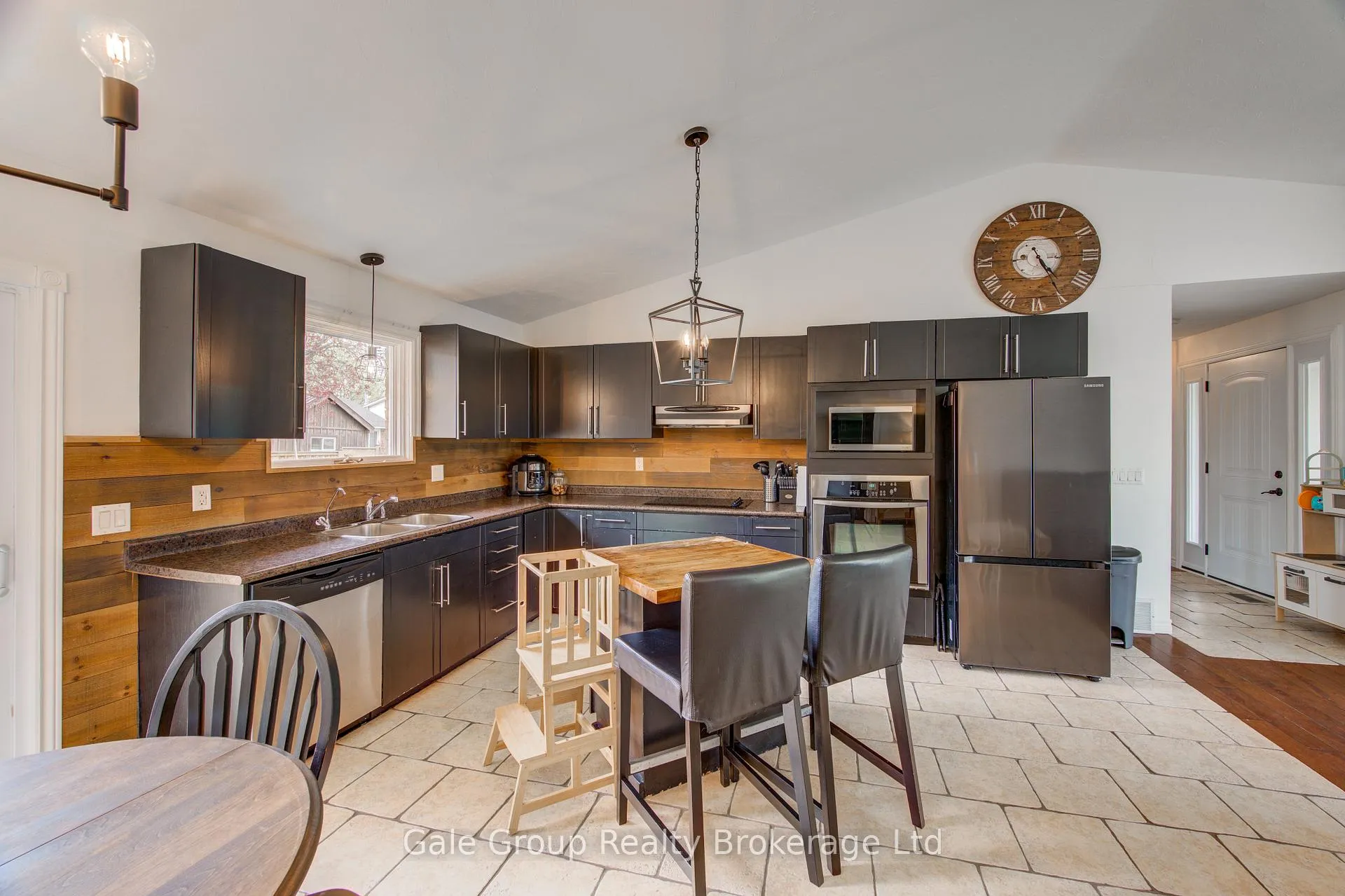Photo 6 of 222 Caverly Road S, Aylmer — HOMEH