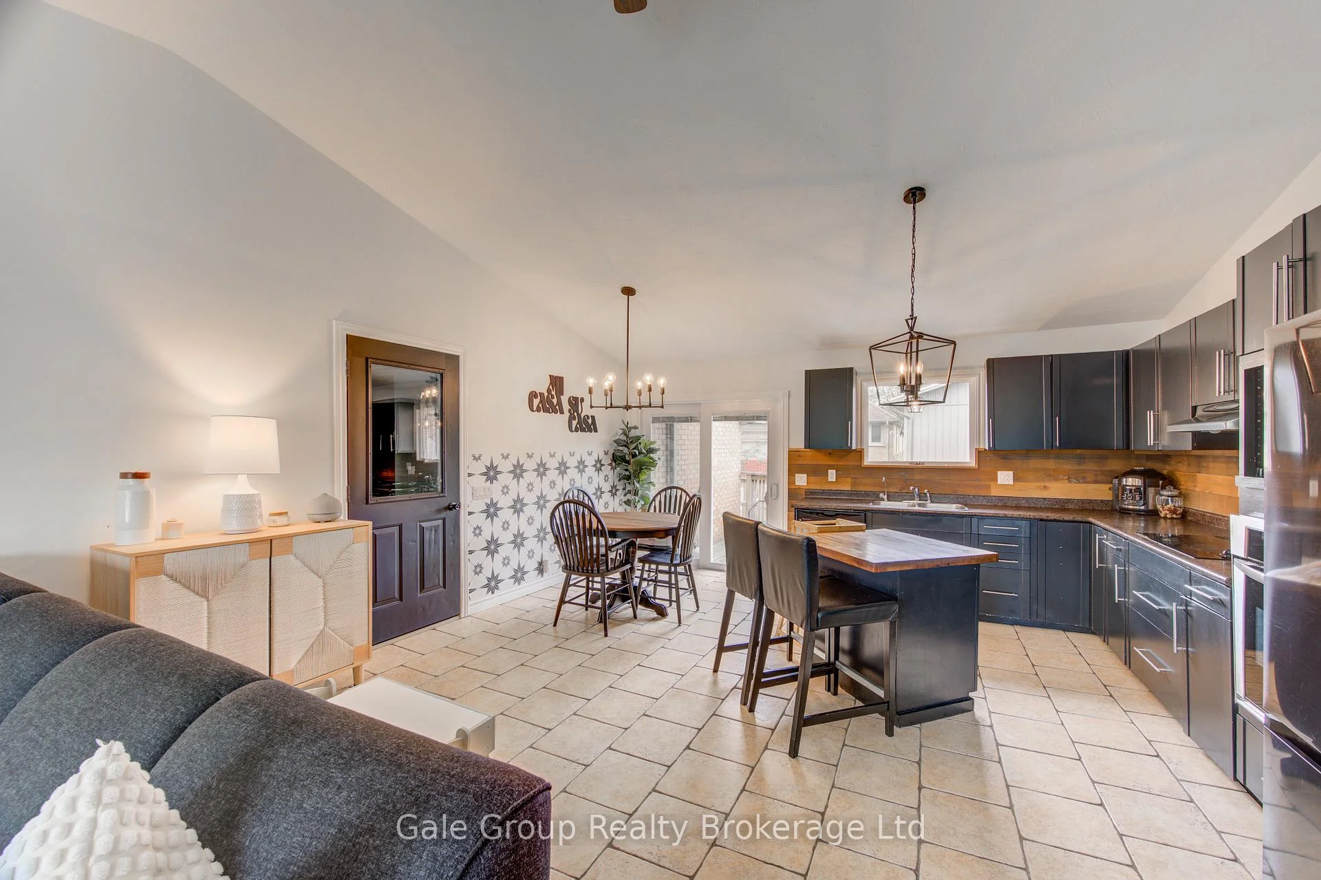 Photo 9 of 222 Caverly Road S, Aylmer — HOMEH