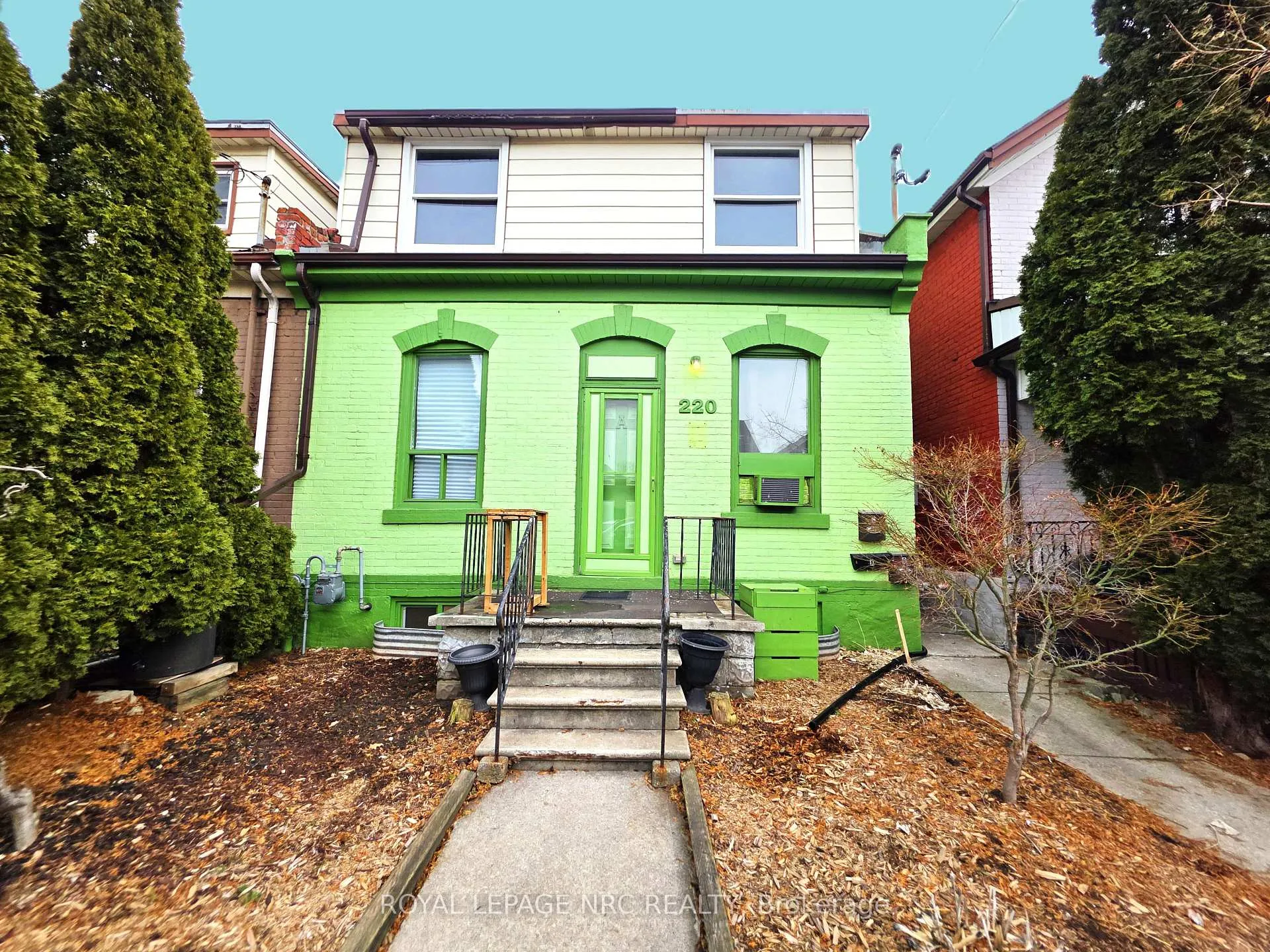 Photo 1 of 220 Emerald Street N, Hamilton, Landsdale — HOMEH