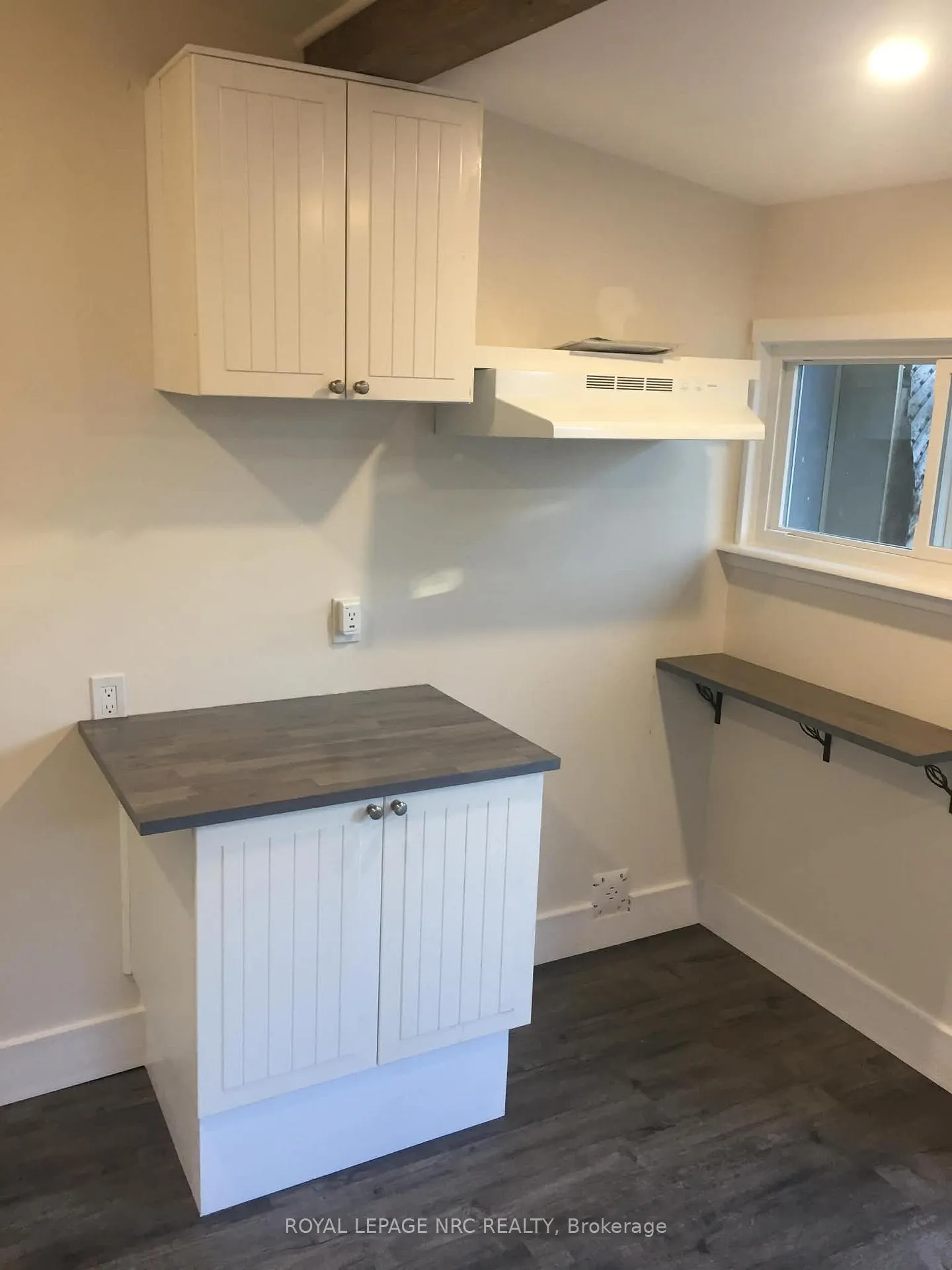 Photo 7 of 220 Emerald Street N, Hamilton, Landsdale — HOMEH