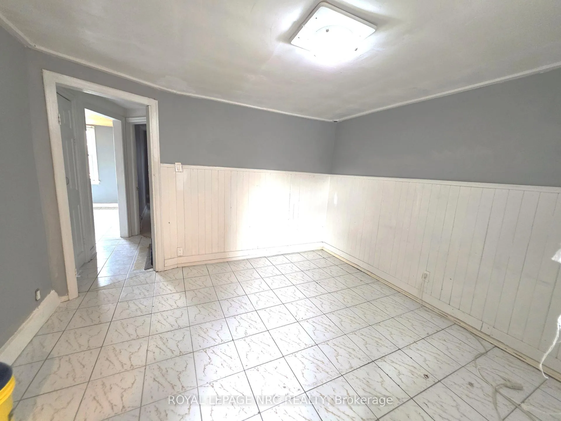 Photo 10 of 220 Emerald Street N, Hamilton, Landsdale — HOMEH