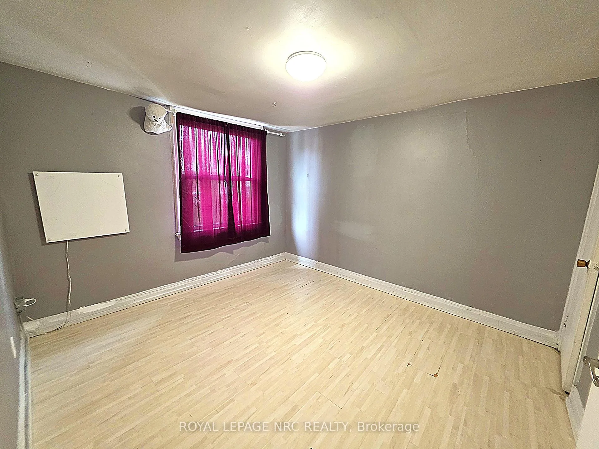 Photo 13 of 220 Emerald Street N, Hamilton, Landsdale — HOMEH