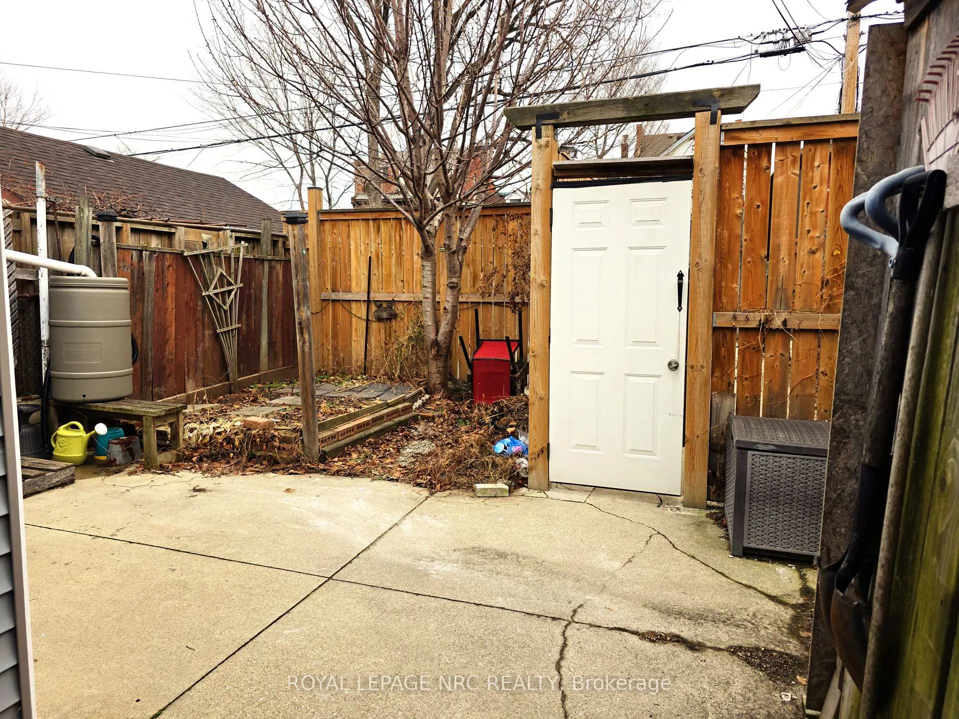 Photo 21 of 220 Emerald Street N, Hamilton, Landsdale — HOMEH