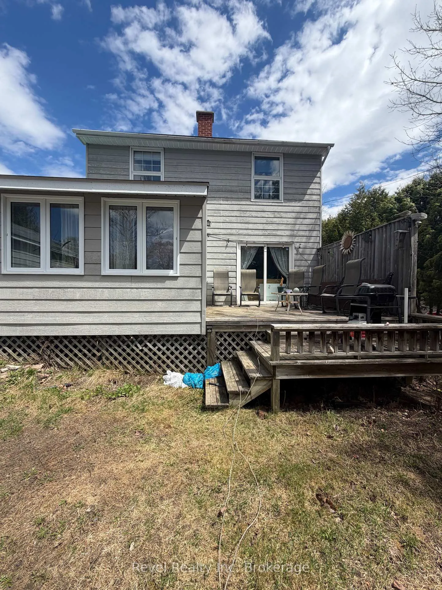 Photo 3 of 320 Eighth Street, Mattawa — HOMEH