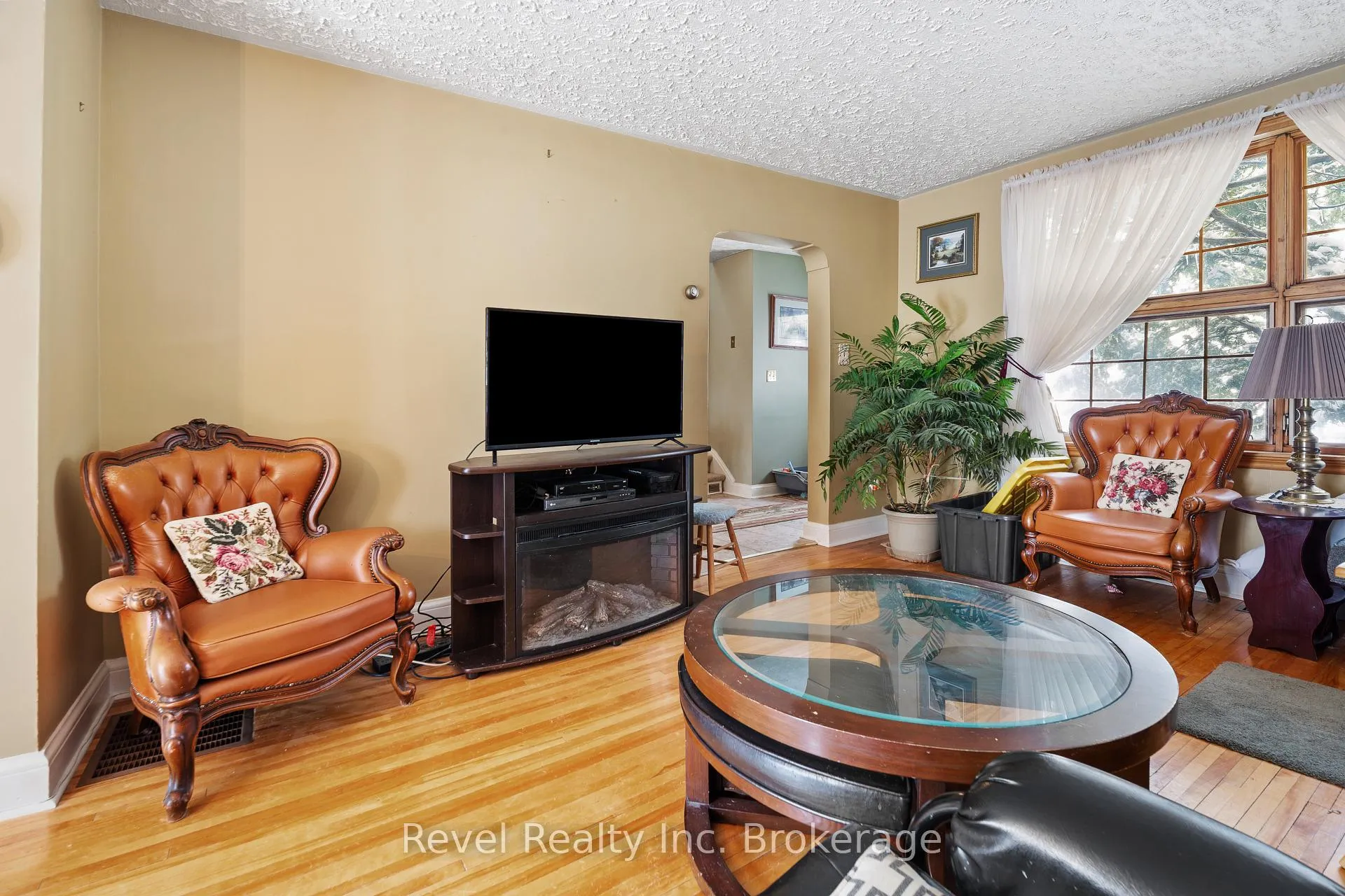 Photo 11 of 320 Eighth Street, Mattawa — HOMEH