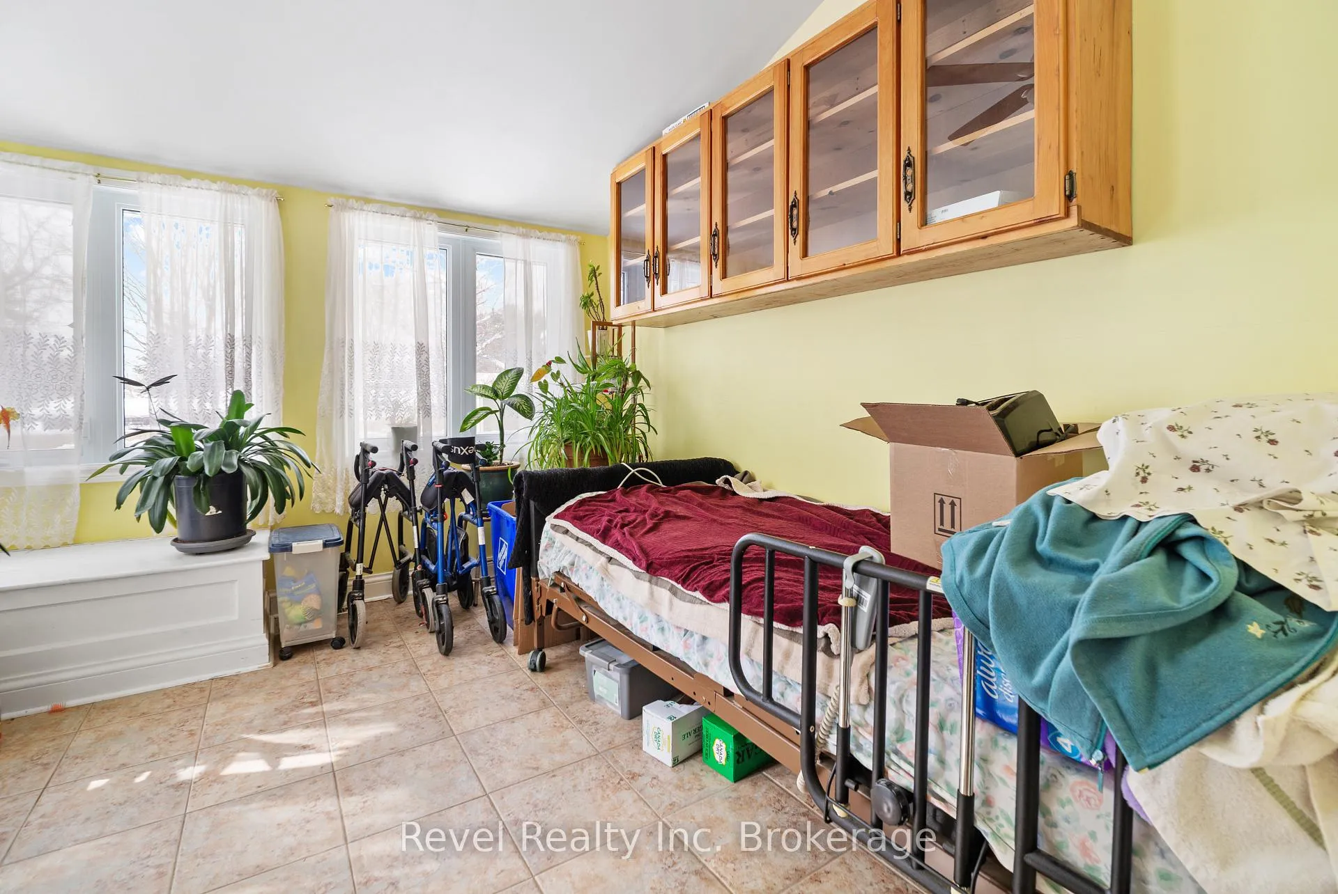 Photo 15 of 320 Eighth Street, Mattawa — HOMEH