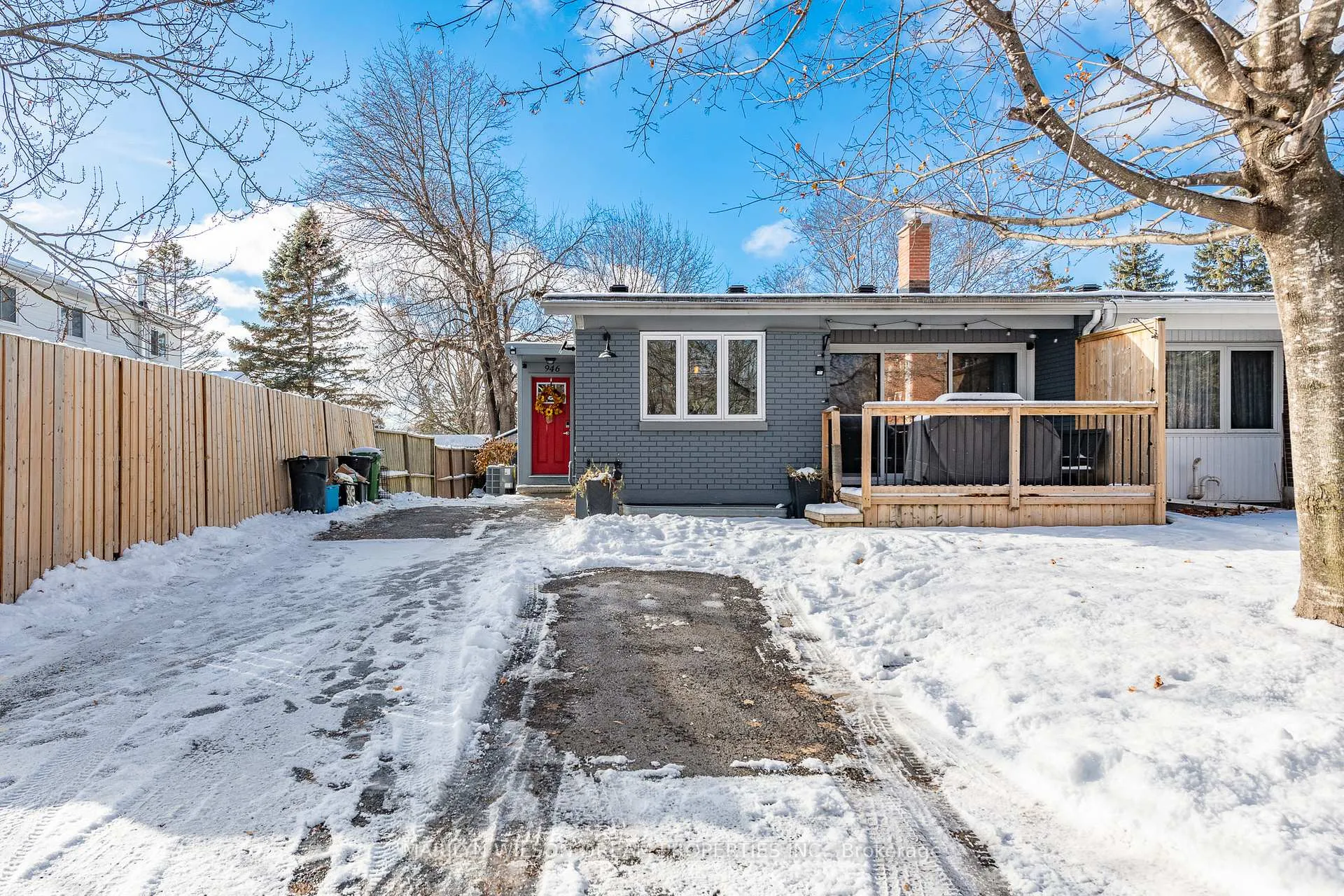 Photo 1 of 946 Elmsmere Road, Ottawa, Beacon Hill South — HOMEH