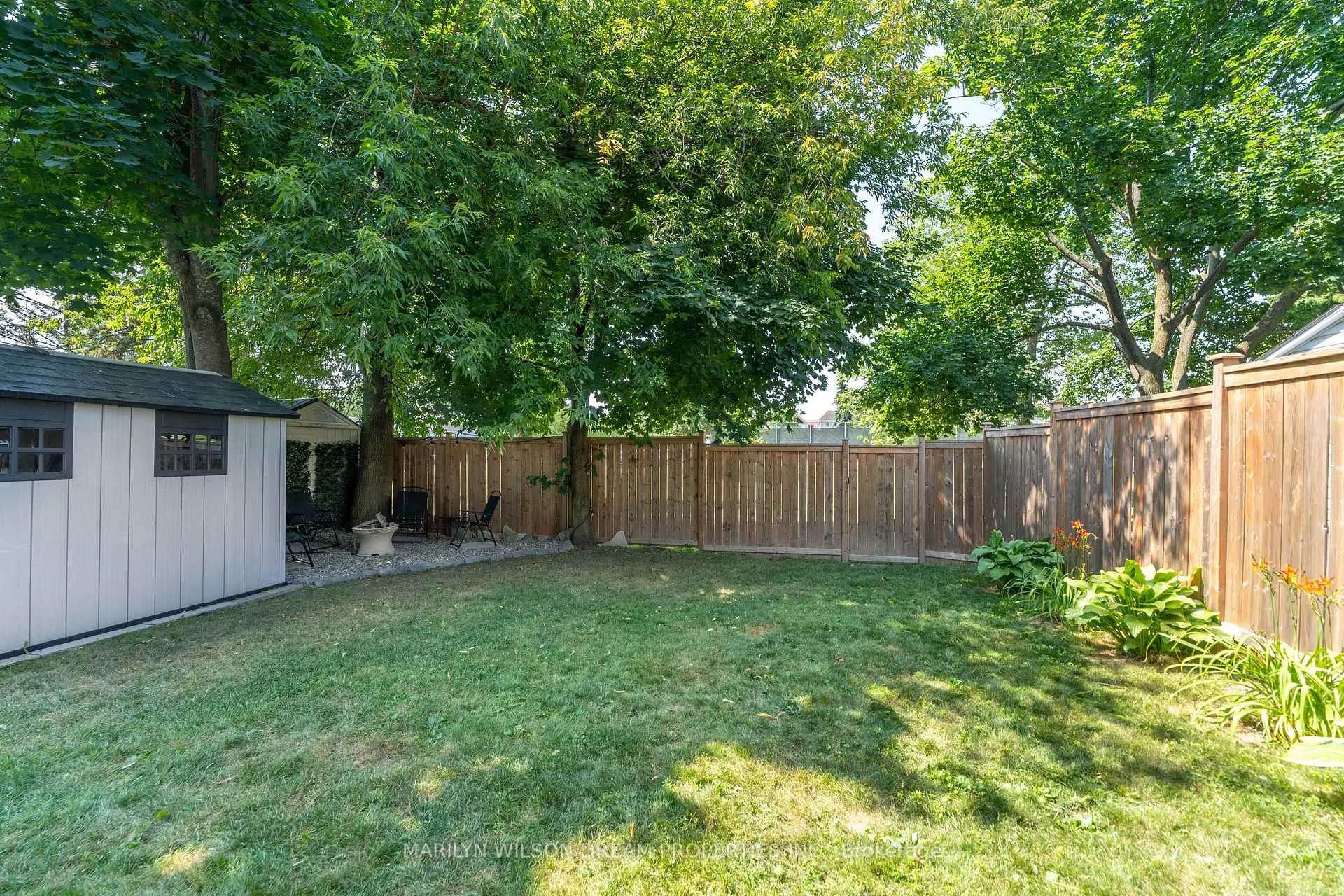 Photo 7 of 946 Elmsmere Road, Ottawa, Beacon Hill South — HOMEH