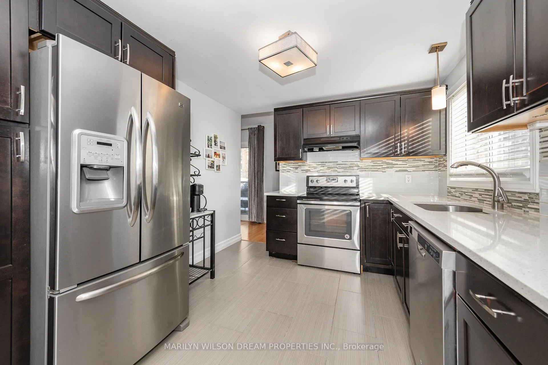 Photo 13 of 946 Elmsmere Road, Ottawa, Beacon Hill South — HOMEH