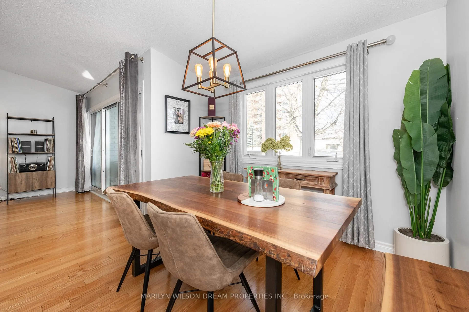 Photo 21 of 946 Elmsmere Road, Ottawa, Beacon Hill South — HOMEH