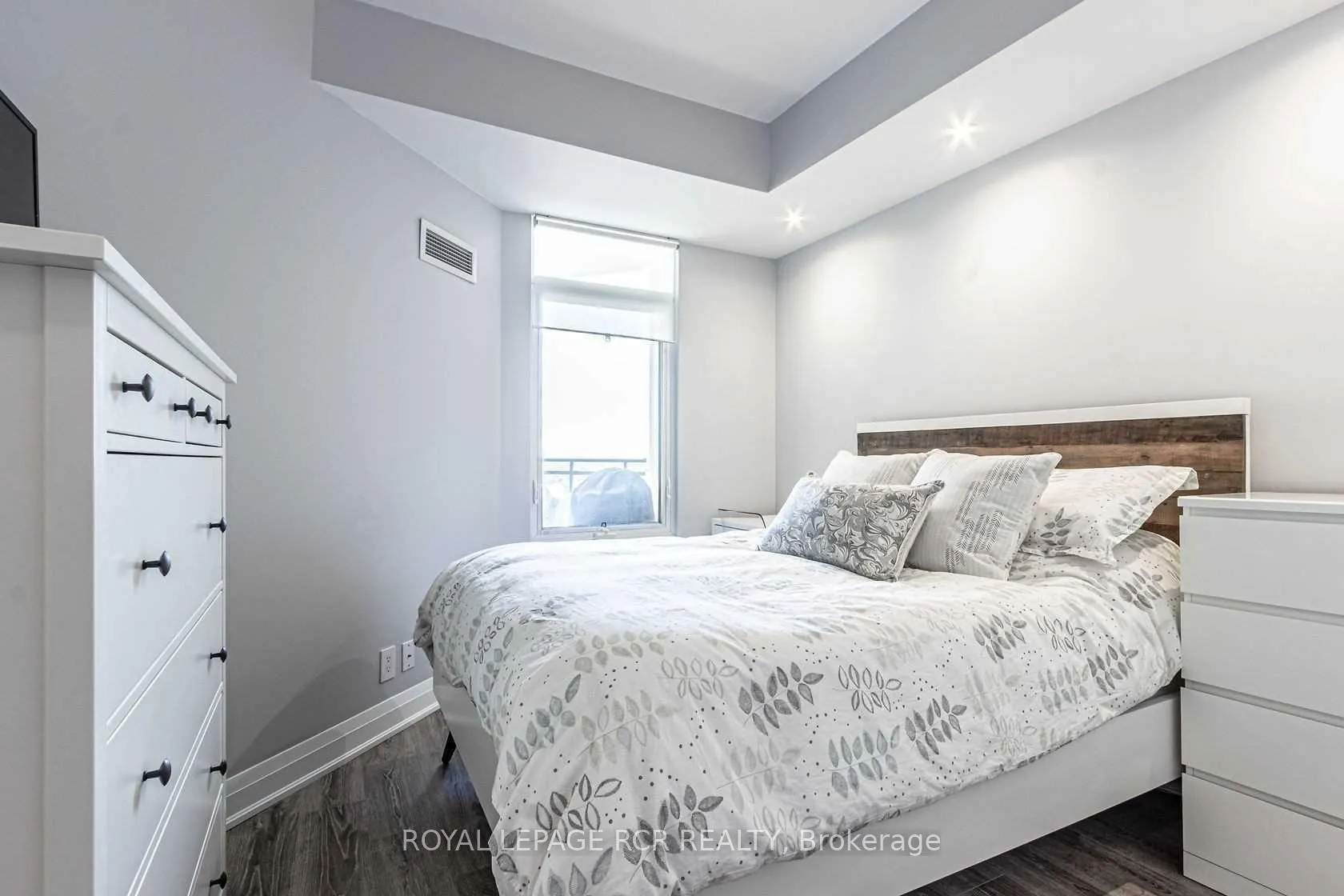 Photo 7 of Unit 913, 12 Woodstream Boulevard, Vaughan, Vaughan Grove — HOMEH
