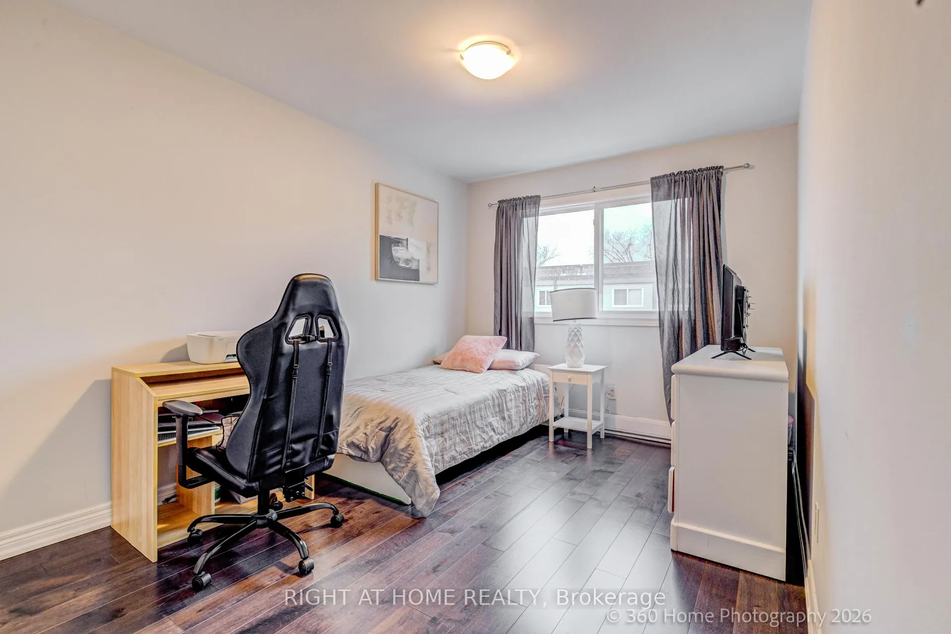 Photo 18 of Unit 80, 221 Milestone Crescent, Aurora, Aurora Village — HOMEH