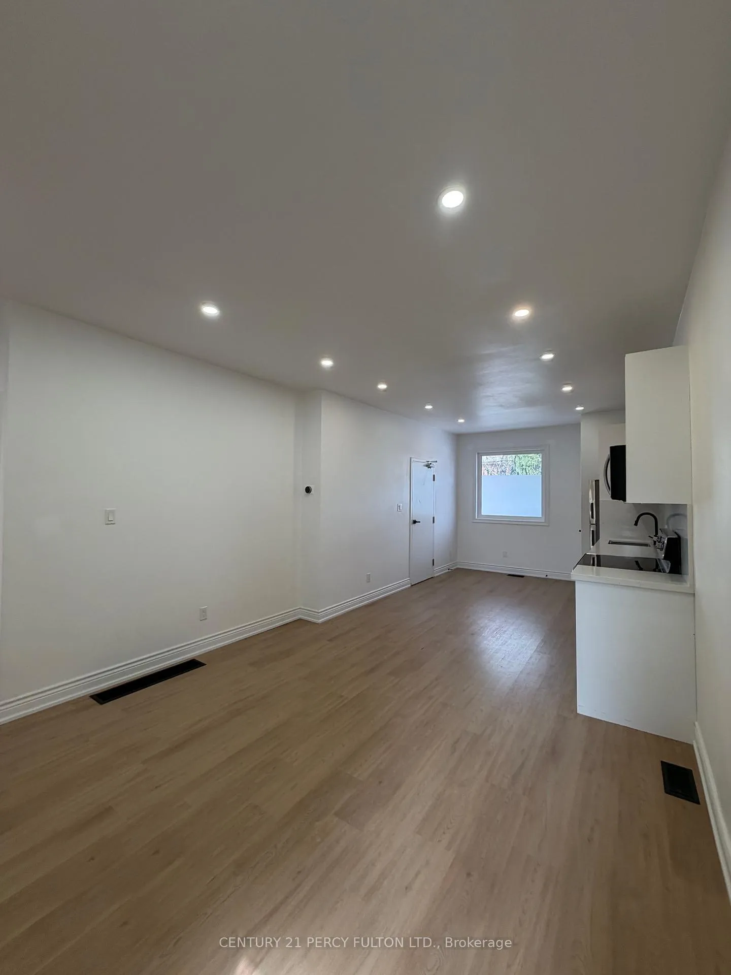 Photo 3 of Unit Main, 382 Lansdowne Avenue, Toronto, Dufferin Grove — HOMEH