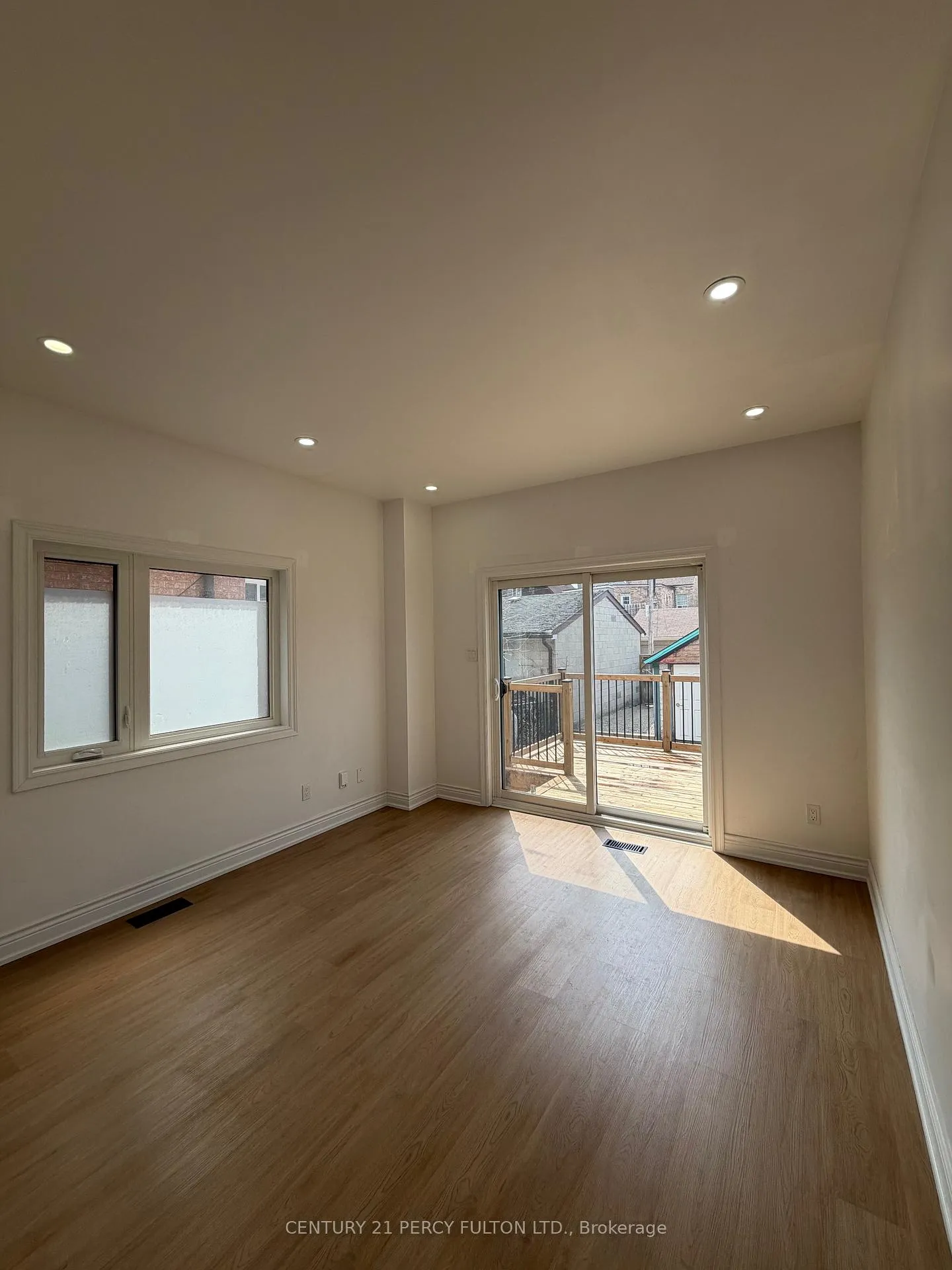 Photo 5 of Unit Main, 382 Lansdowne Avenue, Toronto, Dufferin Grove — HOMEH