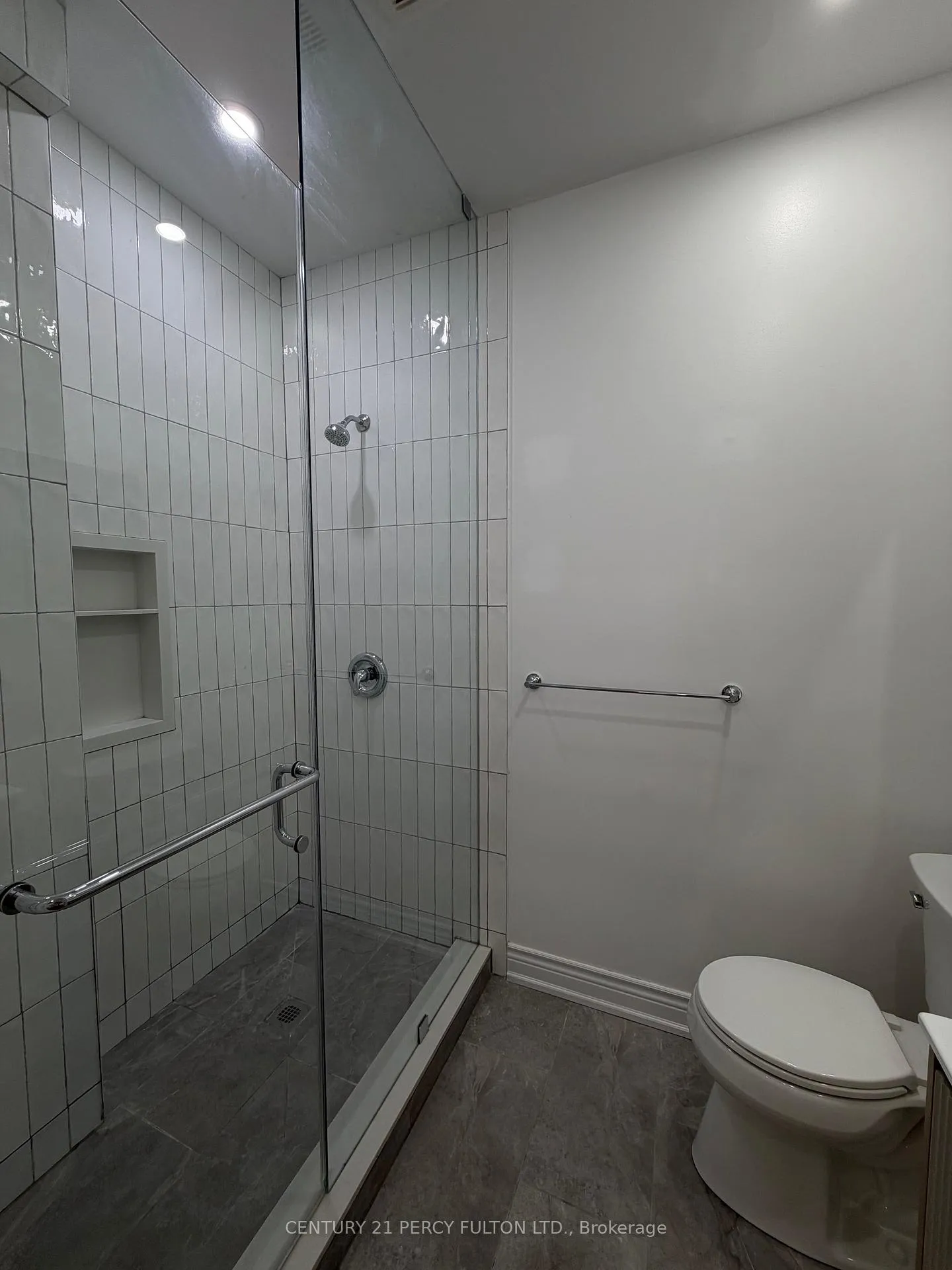 Photo 7 of Unit Main, 382 Lansdowne Avenue, Toronto, Dufferin Grove — HOMEH