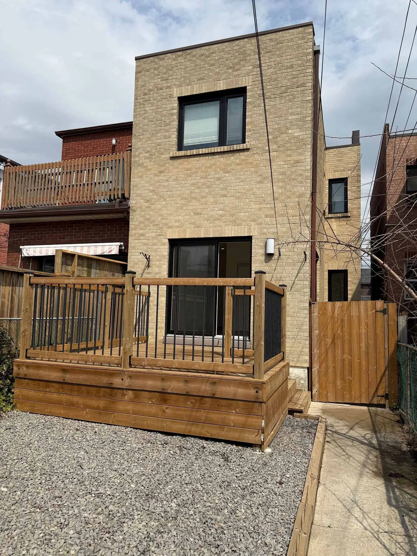 Photo 11 of Unit Main, 382 Lansdowne Avenue, Toronto, Dufferin Grove — HOMEH