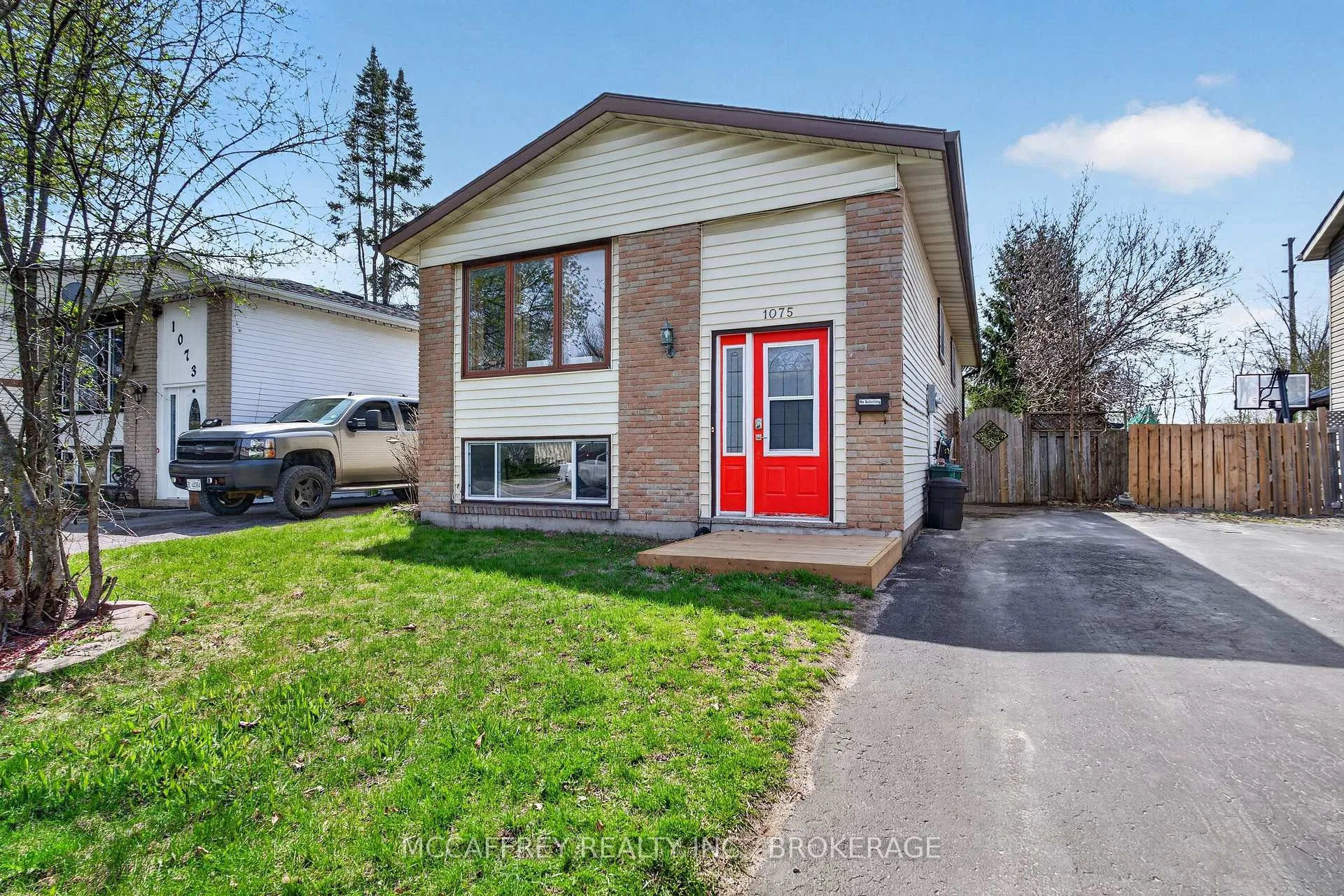 Photo 1 of 1075 Basswood Place, Kingston, City Northwest — HOMEH