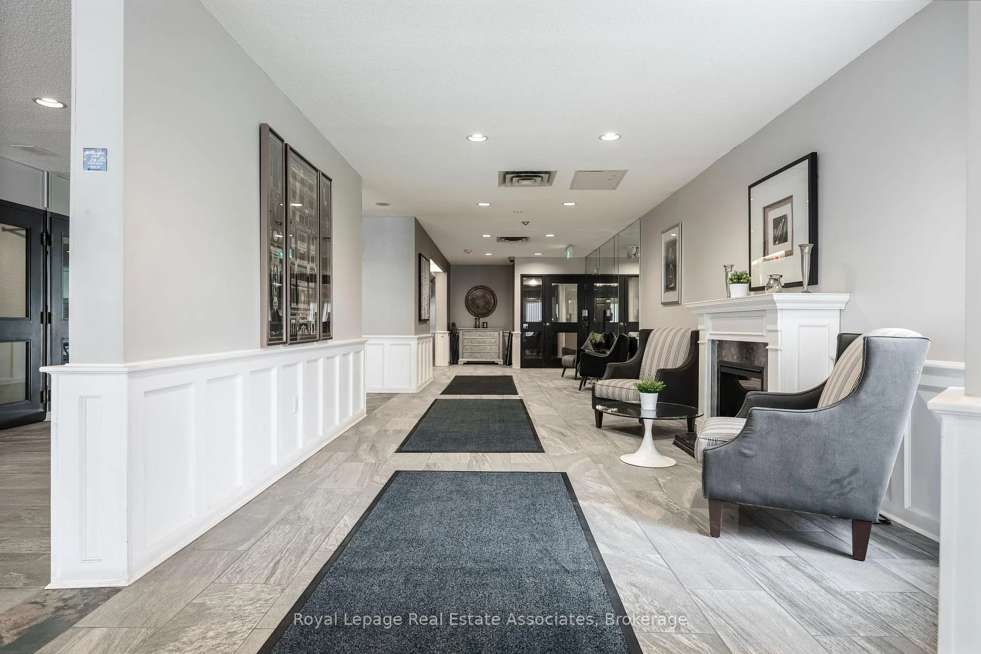 Photo 4 of Unit 1402, 20 Mcfarlane Drive, Halton Hills, Georgetown — HOMEH