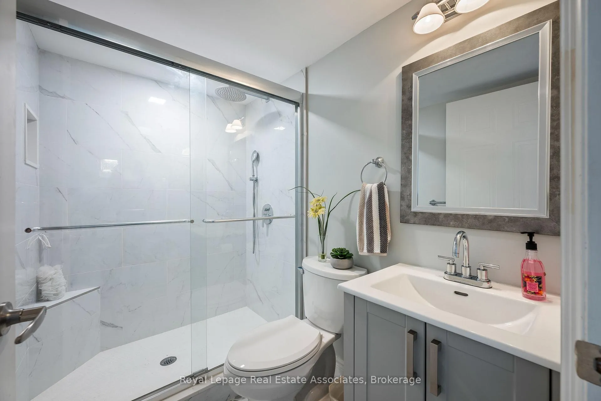 Photo 19 of Unit 1402, 20 Mcfarlane Drive, Halton Hills, Georgetown — HOMEH