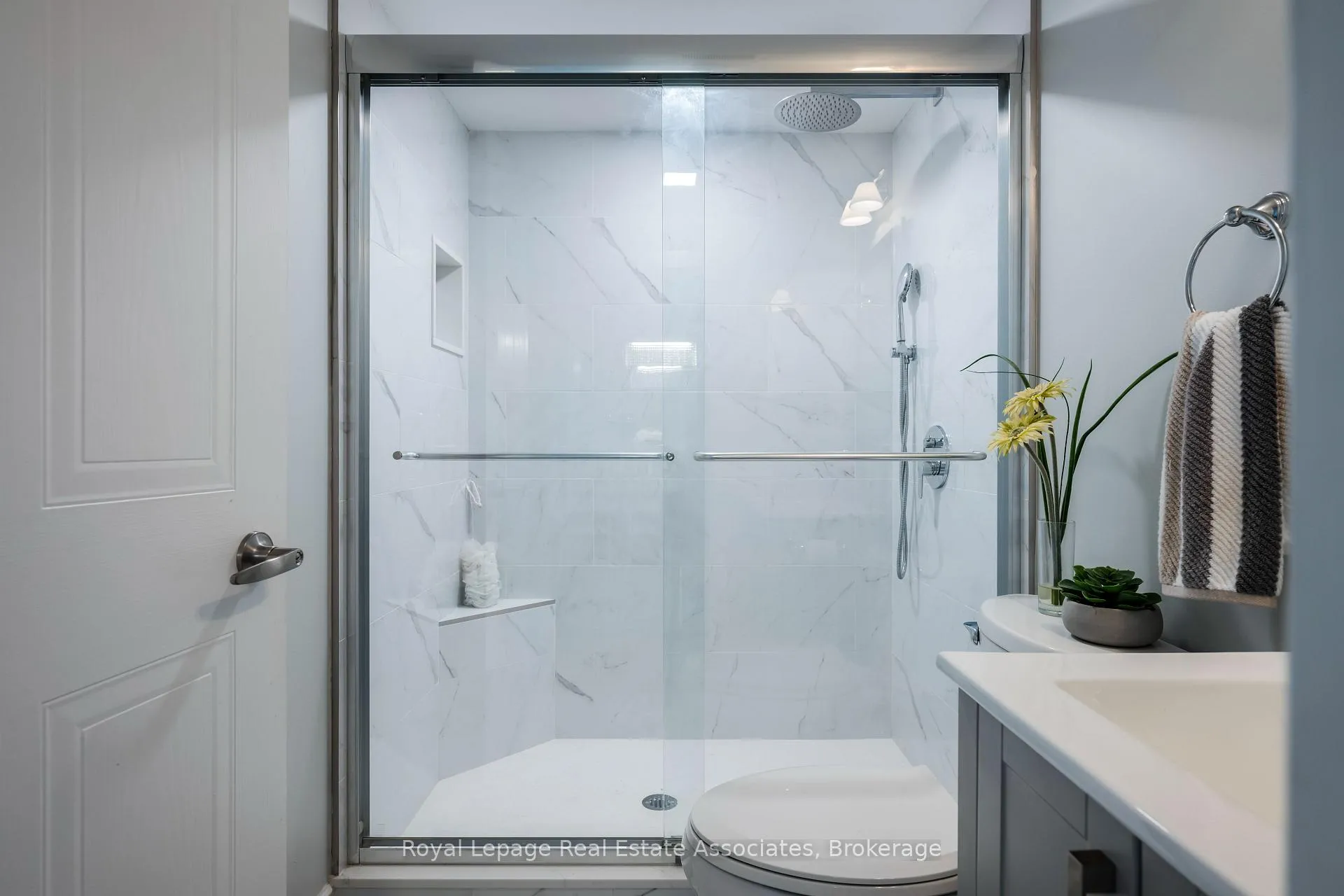 Photo 20 of Unit 1402, 20 Mcfarlane Drive, Halton Hills, Georgetown — HOMEH