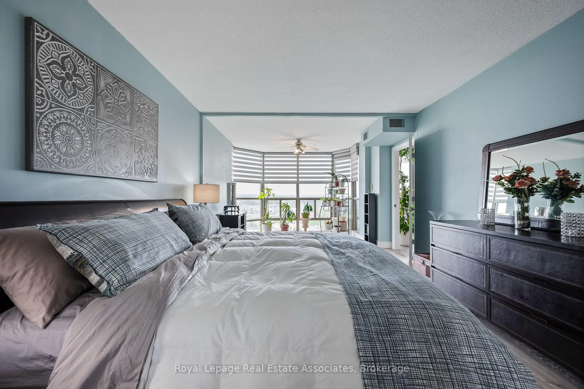 Photo 21 of Unit 1402, 20 Mcfarlane Drive, Halton Hills, Georgetown — HOMEH