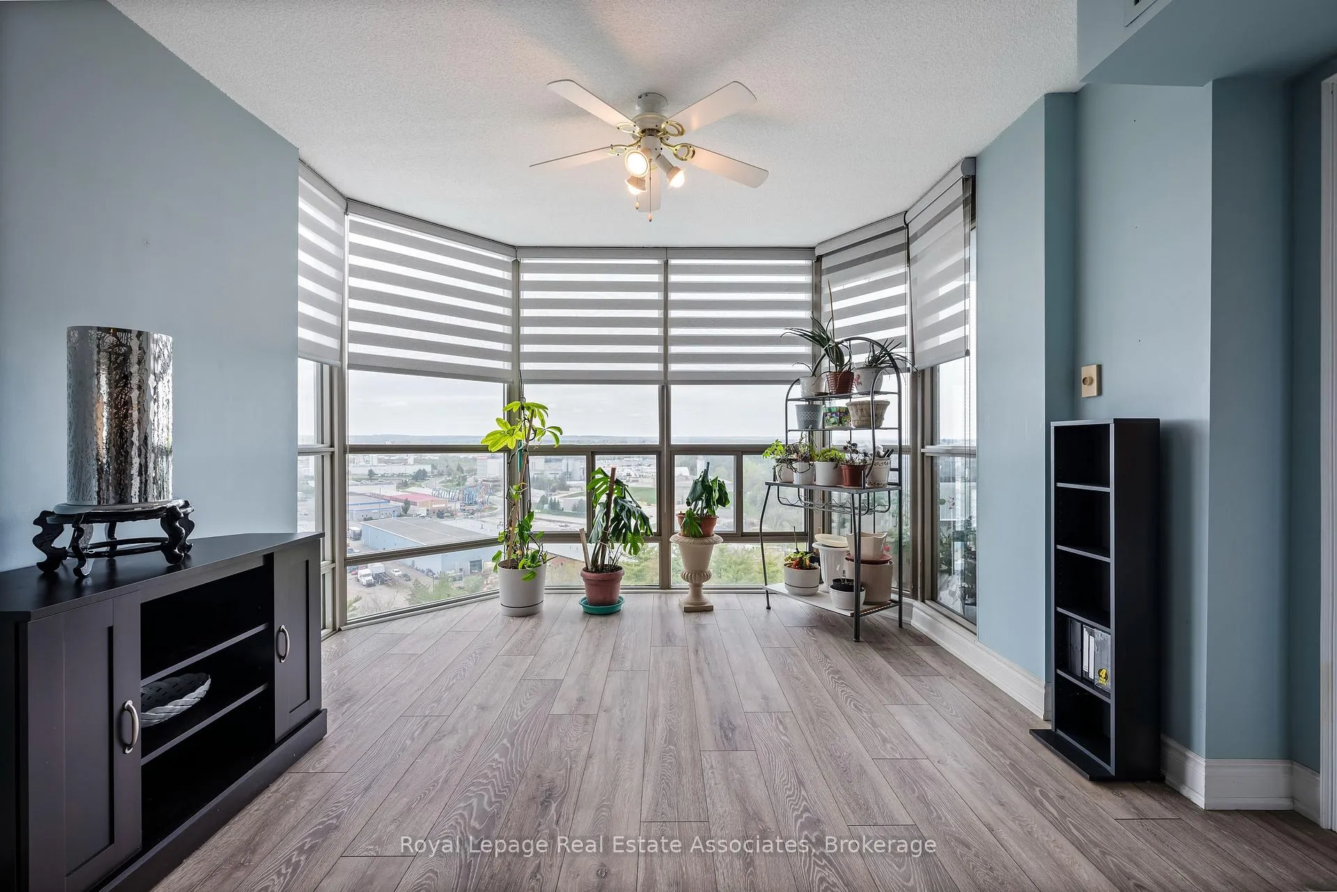 Photo 23 of Unit 1402, 20 Mcfarlane Drive, Halton Hills, Georgetown — HOMEH