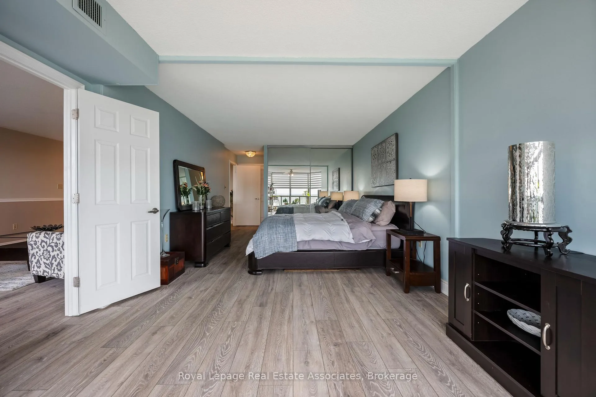 Photo 24 of Unit 1402, 20 Mcfarlane Drive, Halton Hills, Georgetown — HOMEH