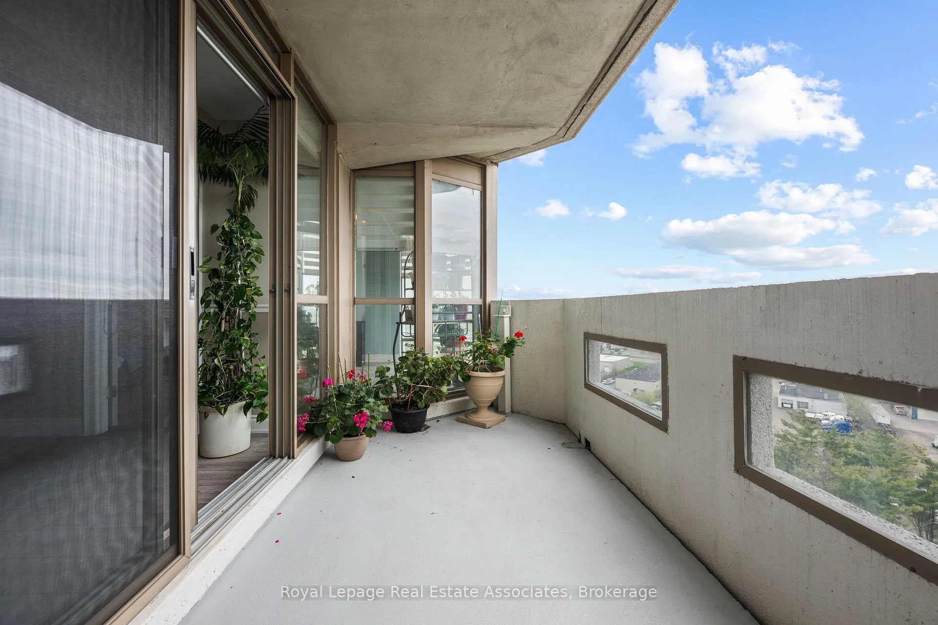 Photo 29 of Unit 1402, 20 Mcfarlane Drive, Halton Hills, Georgetown — HOMEH
