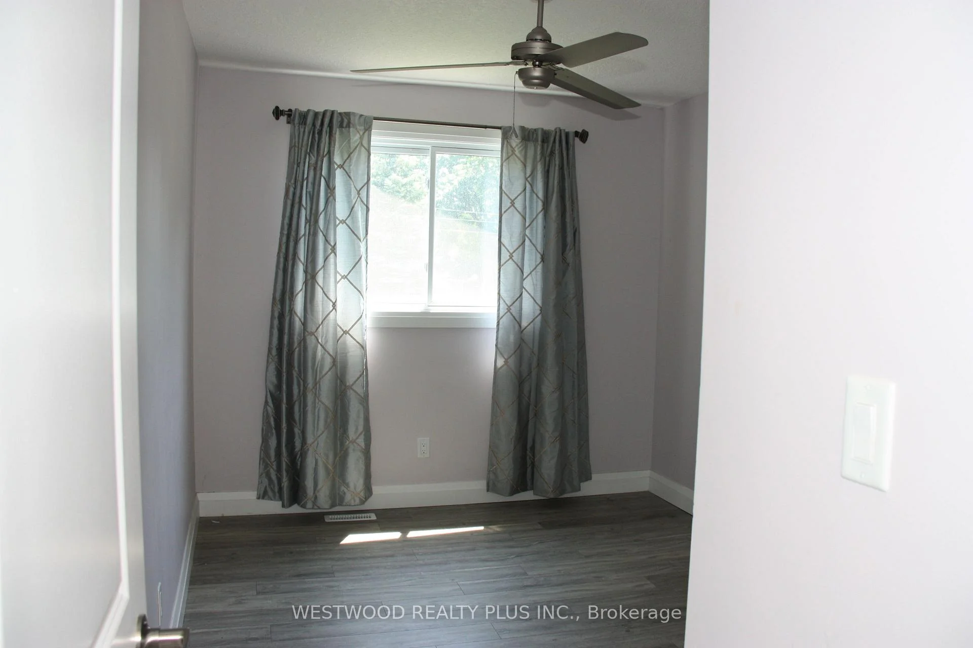 Photo 20 of 1042 Goshen Road, Innisfil, Alcona — HOMEH