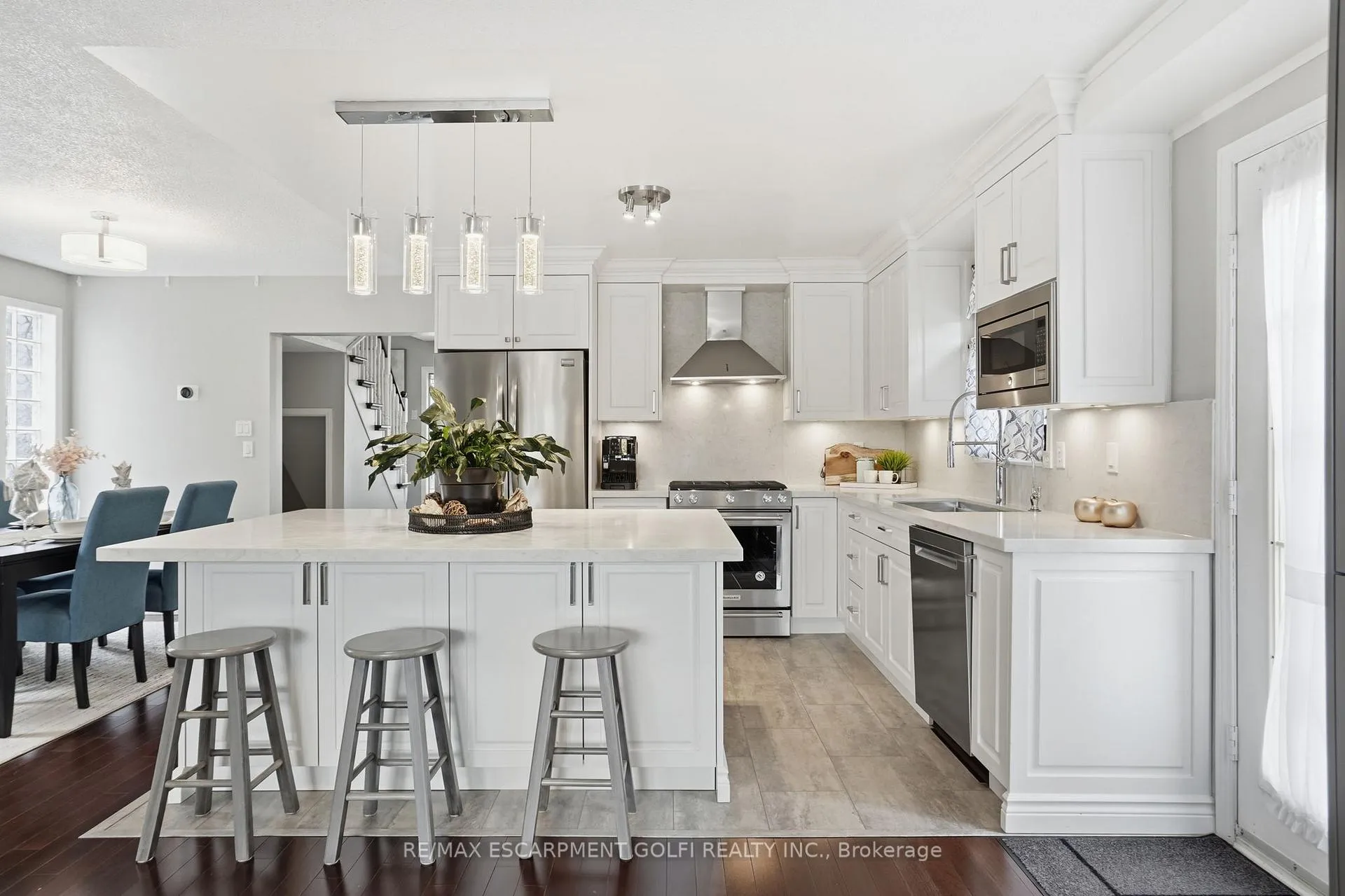 Photo 7 of 68 Rockhaven Lane, Hamilton, Waterdown — HOMEH
