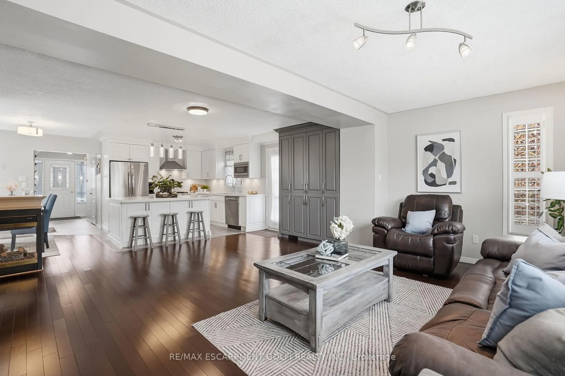 Photo 14 of 68 Rockhaven Lane, Hamilton, Waterdown — HOMEH