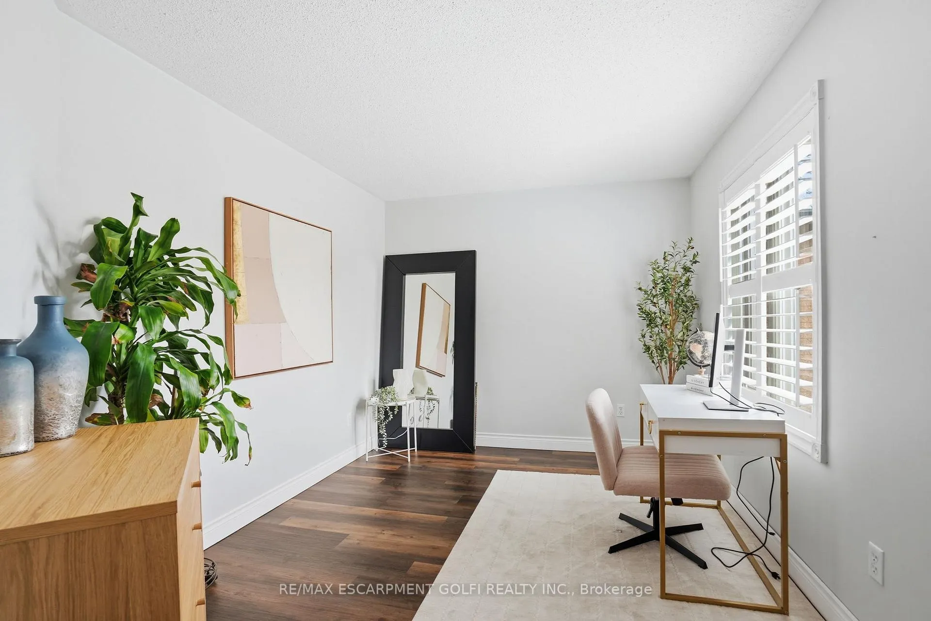 Photo 19 of 68 Rockhaven Lane, Hamilton, Waterdown — HOMEH
