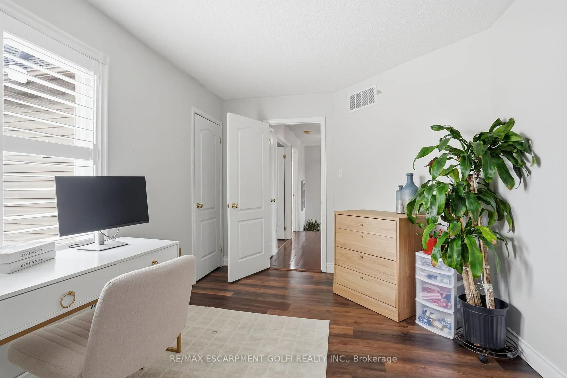 Photo 20 of 68 Rockhaven Lane, Hamilton, Waterdown — HOMEH