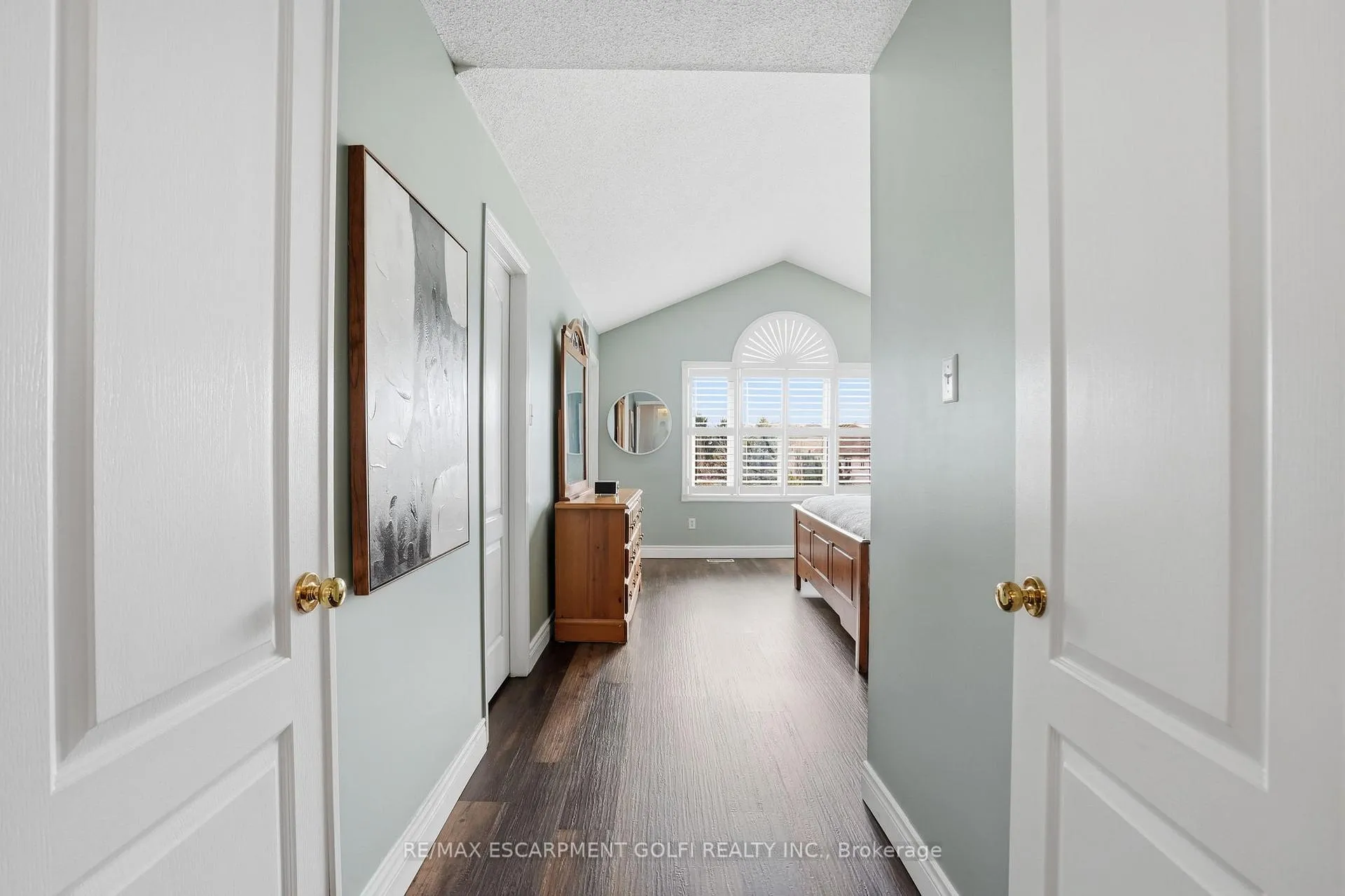 Photo 21 of 68 Rockhaven Lane, Hamilton, Waterdown — HOMEH
