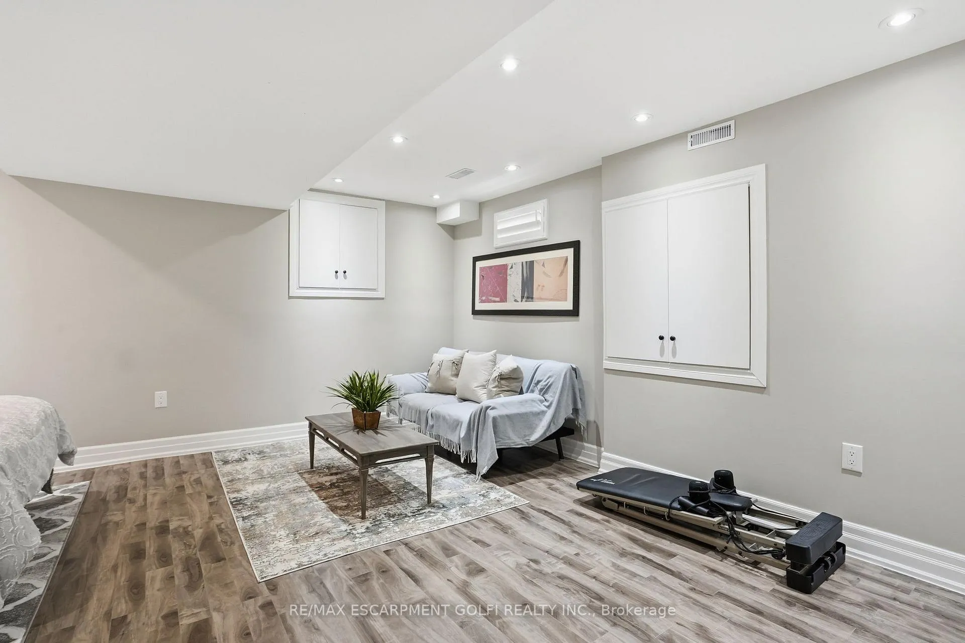 Photo 30 of 68 Rockhaven Lane, Hamilton, Waterdown — HOMEH