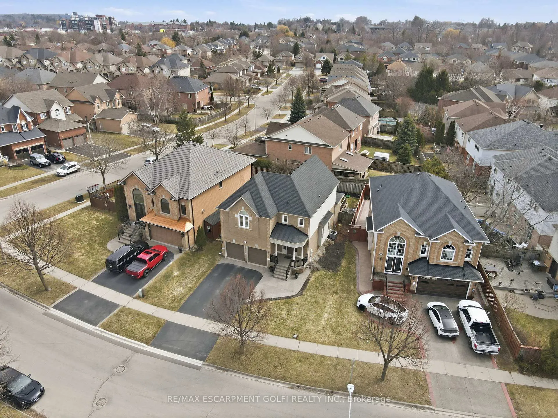 Photo 42 of 68 Rockhaven Lane, Hamilton, Waterdown — HOMEH