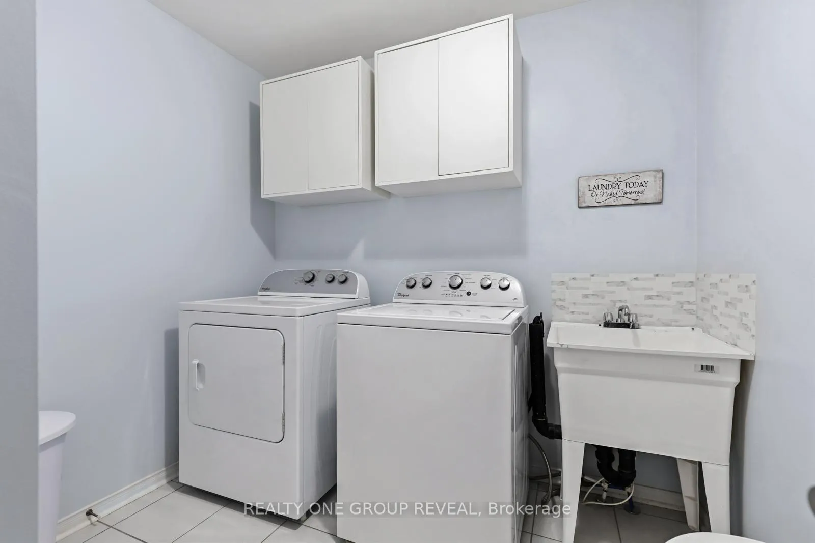 Photo 23 of 2 Rimrock Crescent, Whitby, Williamsburg — HOMEH