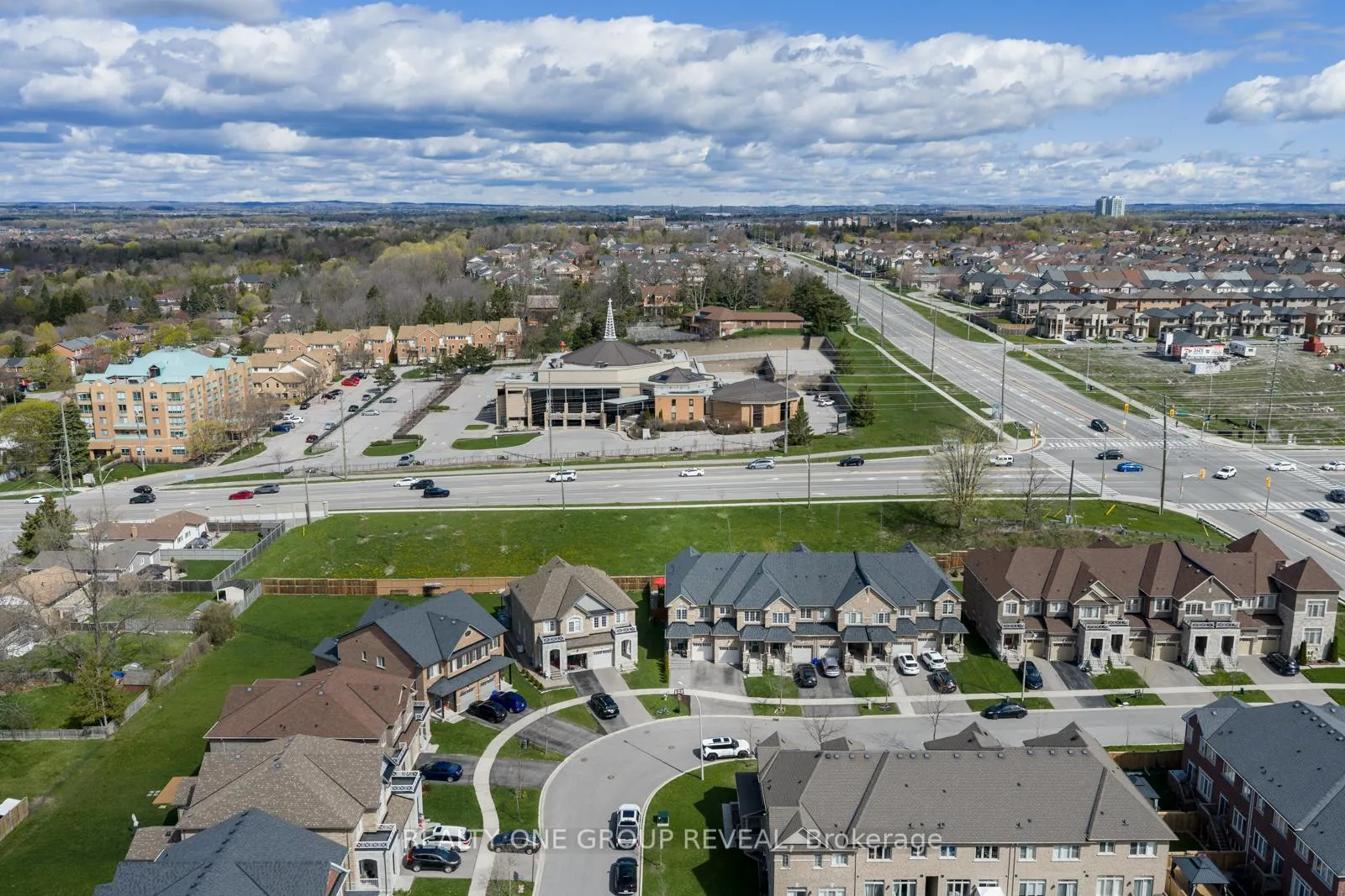 Photo 41 of 2 Rimrock Crescent, Whitby, Williamsburg — HOMEH