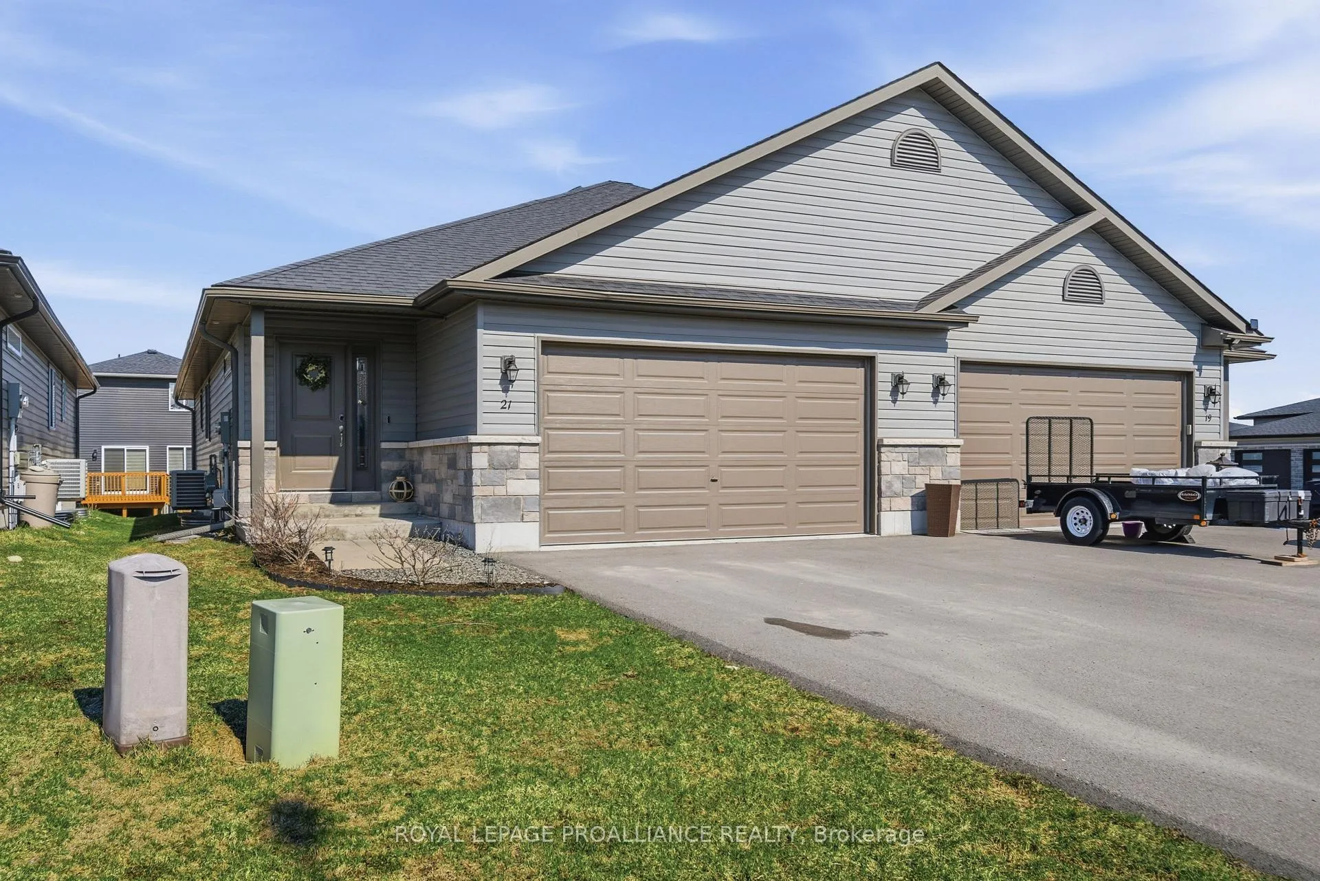 Photo 1 of 21 Lehtinen Crescent, Belleville, Belleville Ward — HOMEH