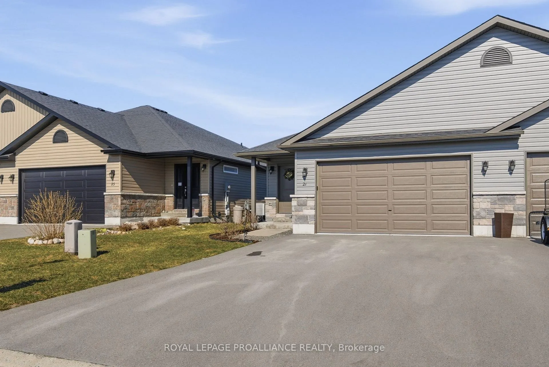 Photo 3 of 21 Lehtinen Crescent, Belleville, Belleville Ward — HOMEH