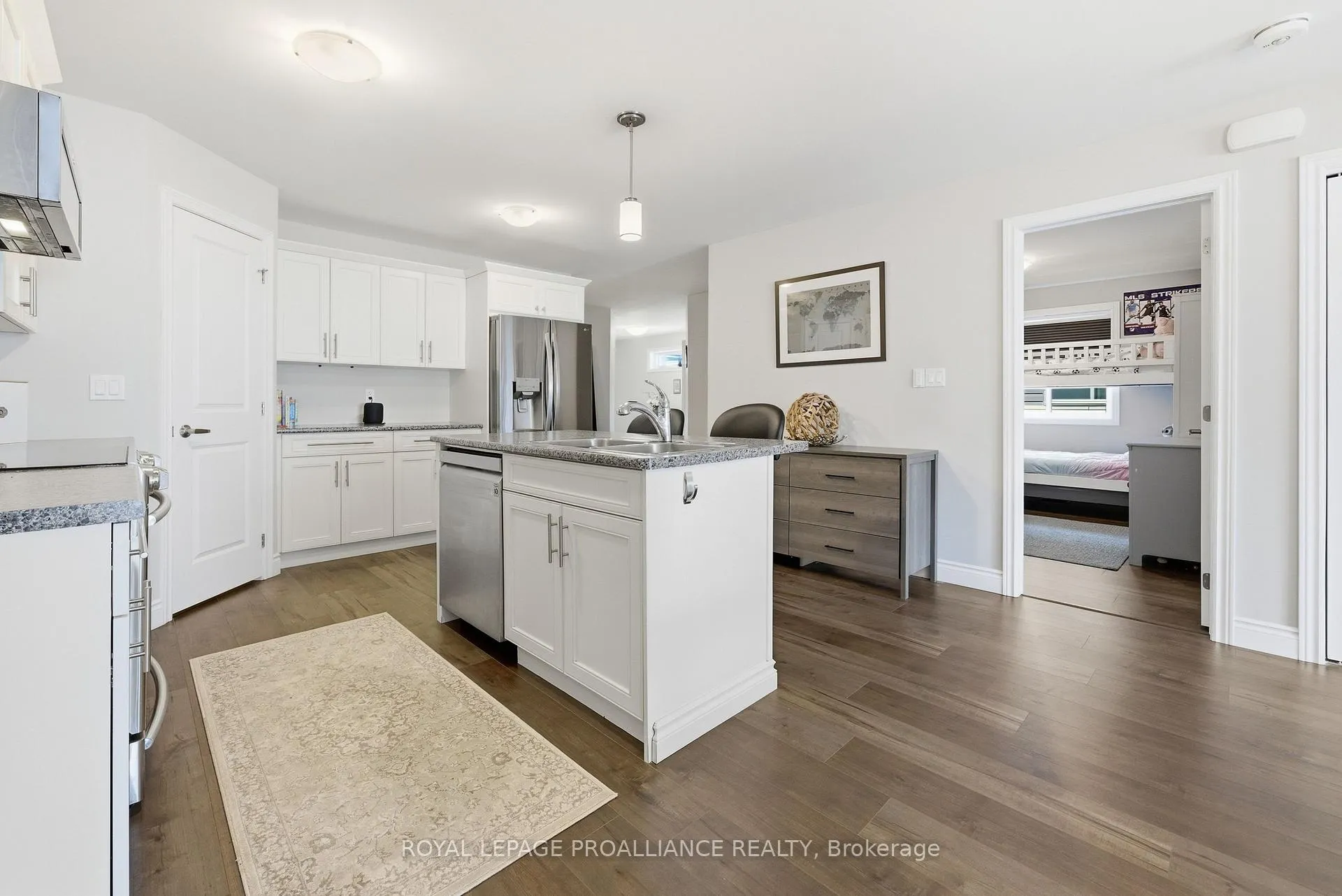 Photo 12 of 21 Lehtinen Crescent, Belleville, Belleville Ward — HOMEH