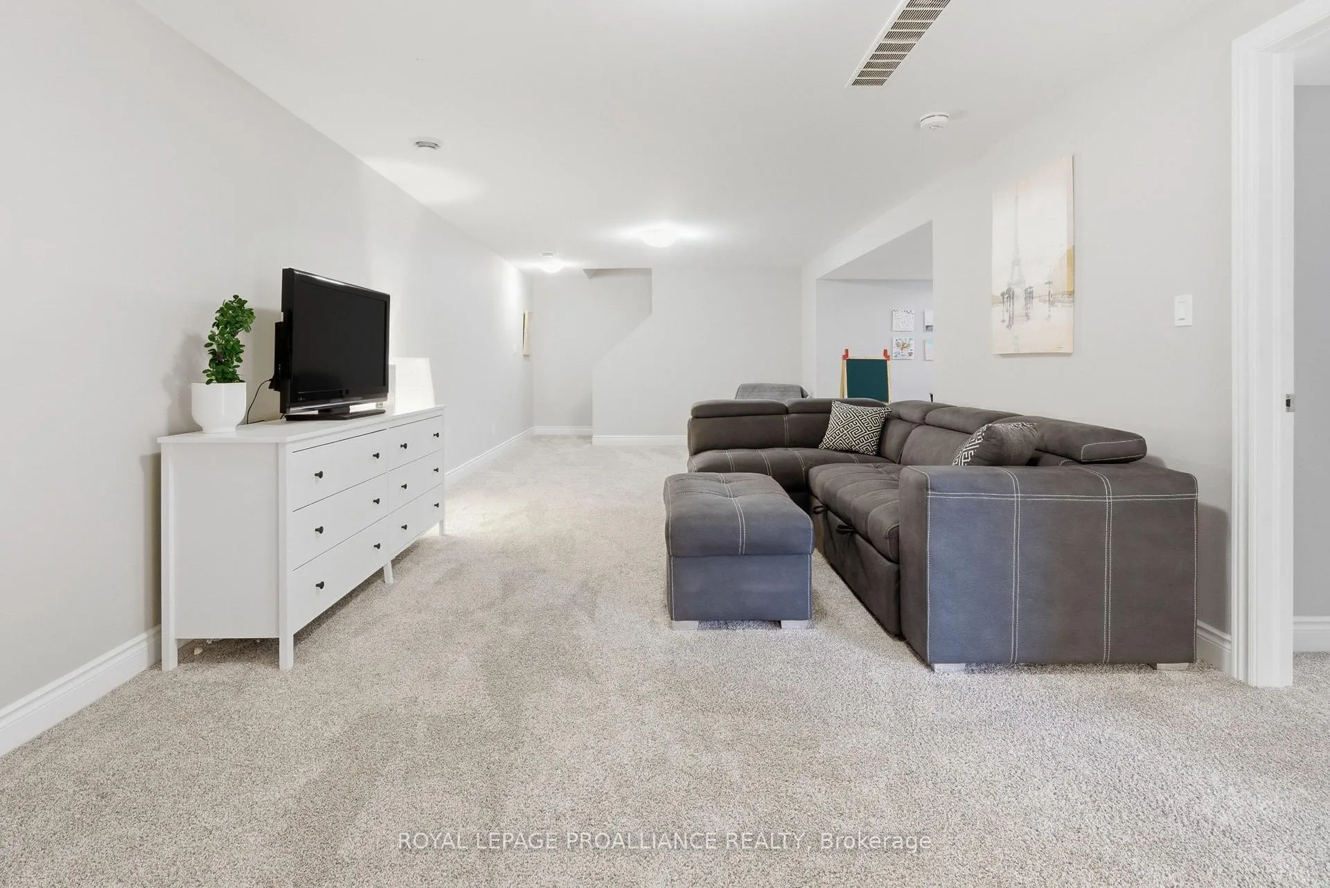 Photo 20 of 21 Lehtinen Crescent, Belleville, Belleville Ward — HOMEH
