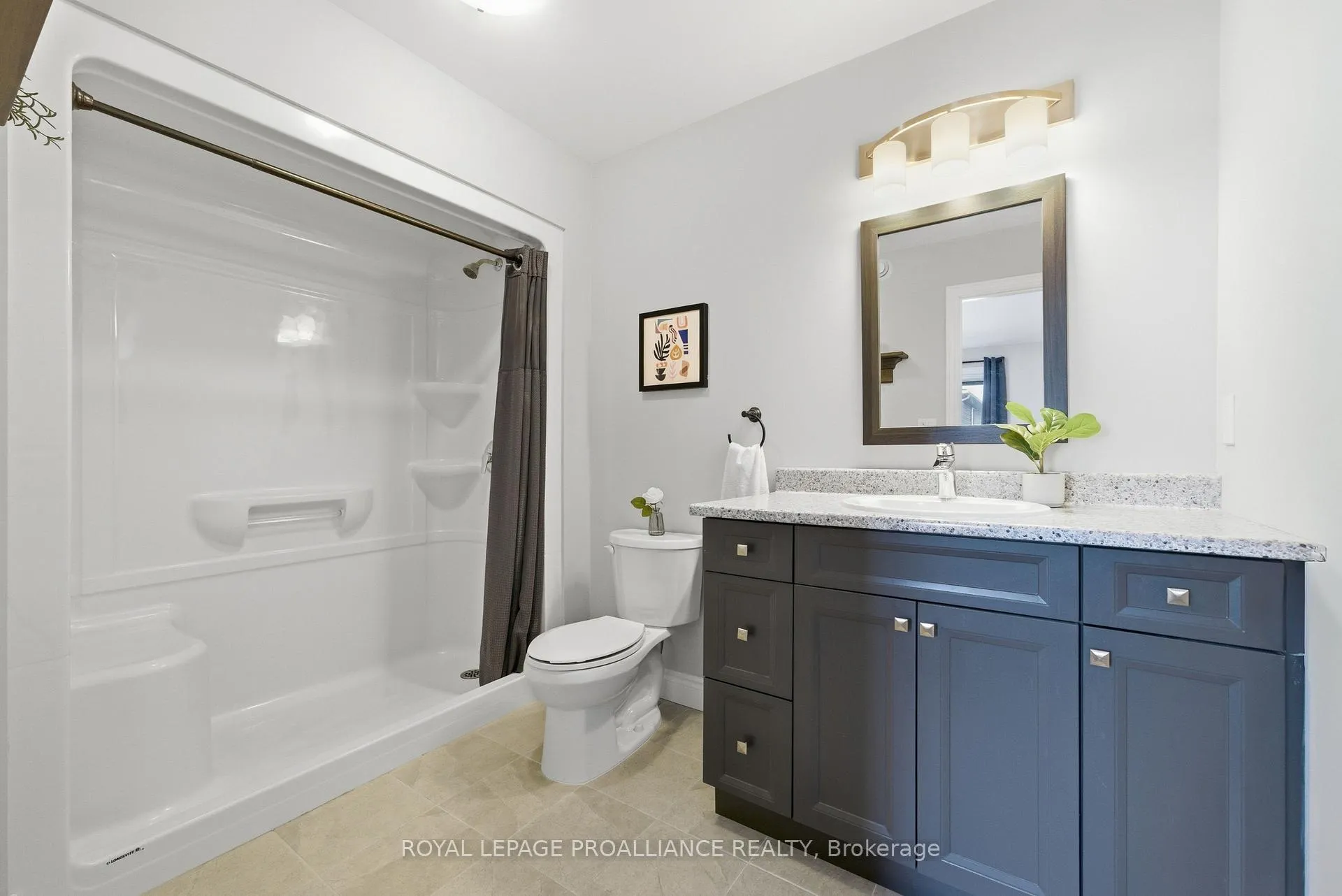Photo 23 of 21 Lehtinen Crescent, Belleville, Belleville Ward — HOMEH