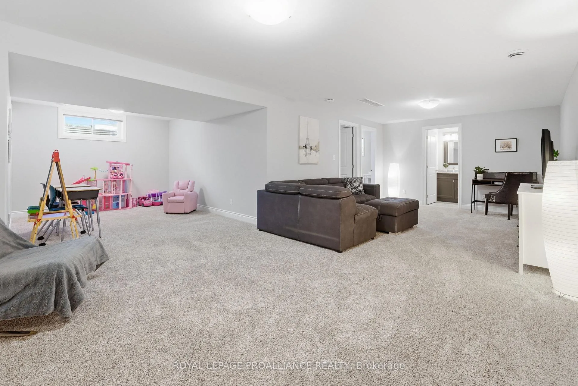 Photo 27 of 21 Lehtinen Crescent, Belleville, Belleville Ward — HOMEH