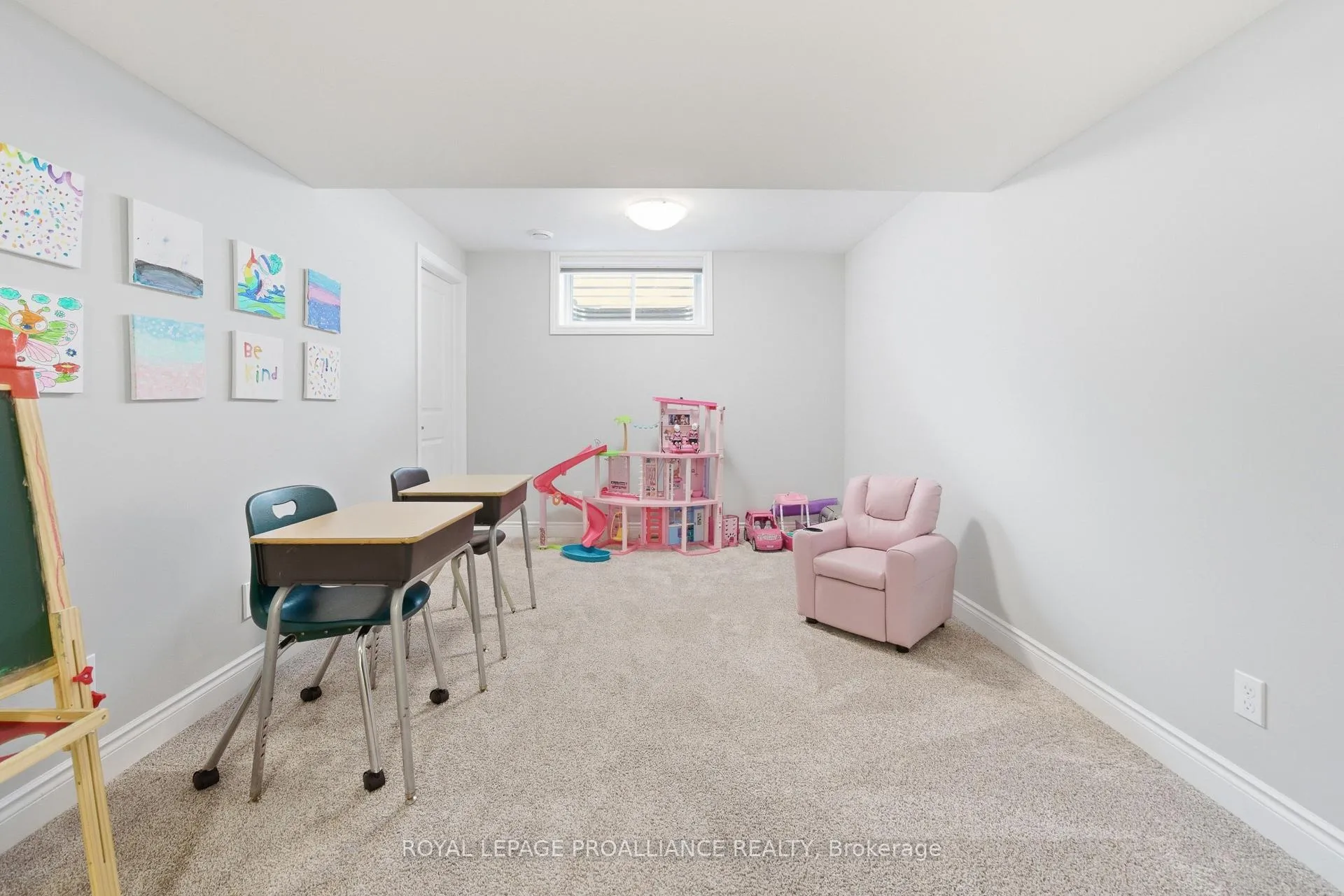 Photo 28 of 21 Lehtinen Crescent, Belleville, Belleville Ward — HOMEH