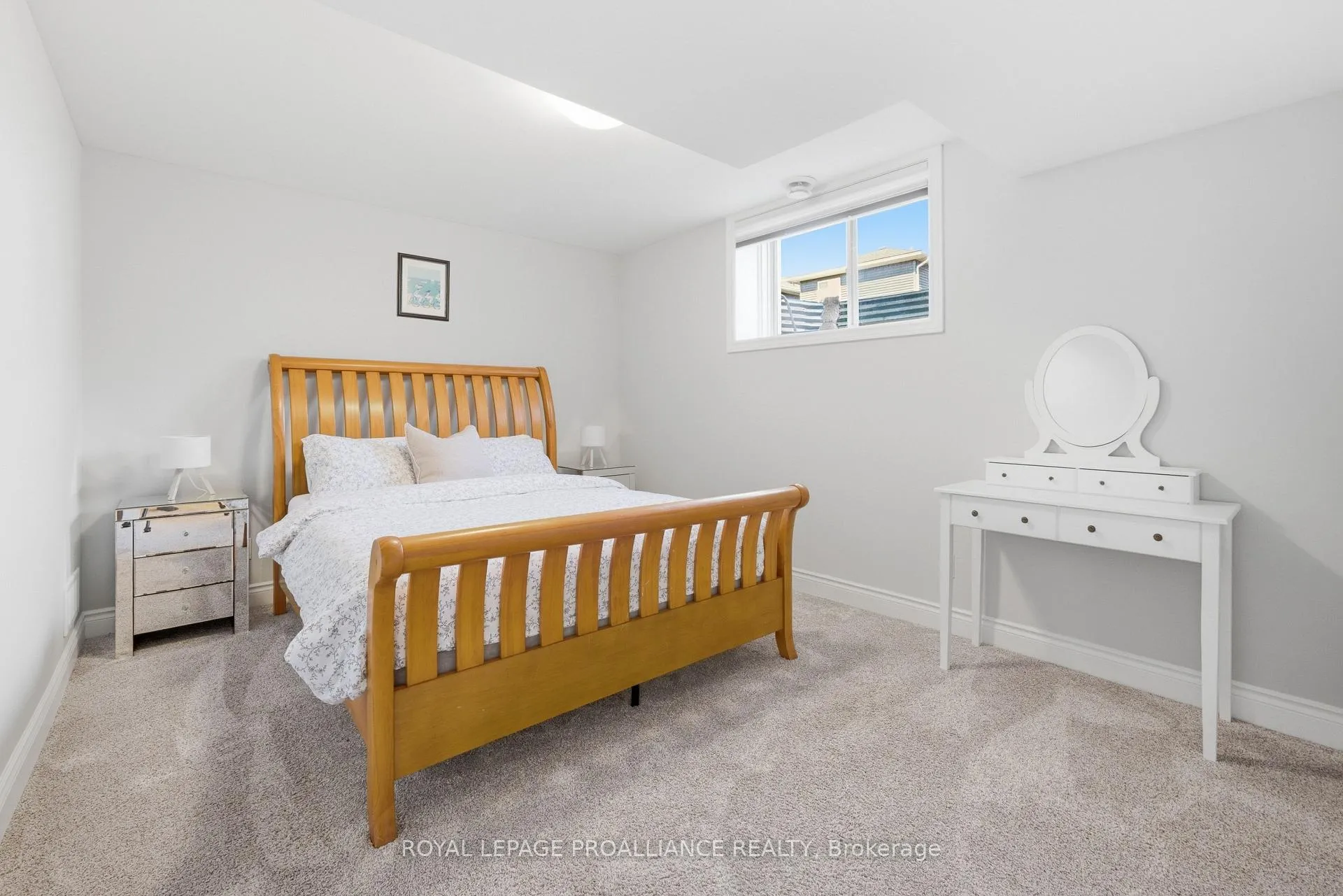 Photo 31 of 21 Lehtinen Crescent, Belleville, Belleville Ward — HOMEH