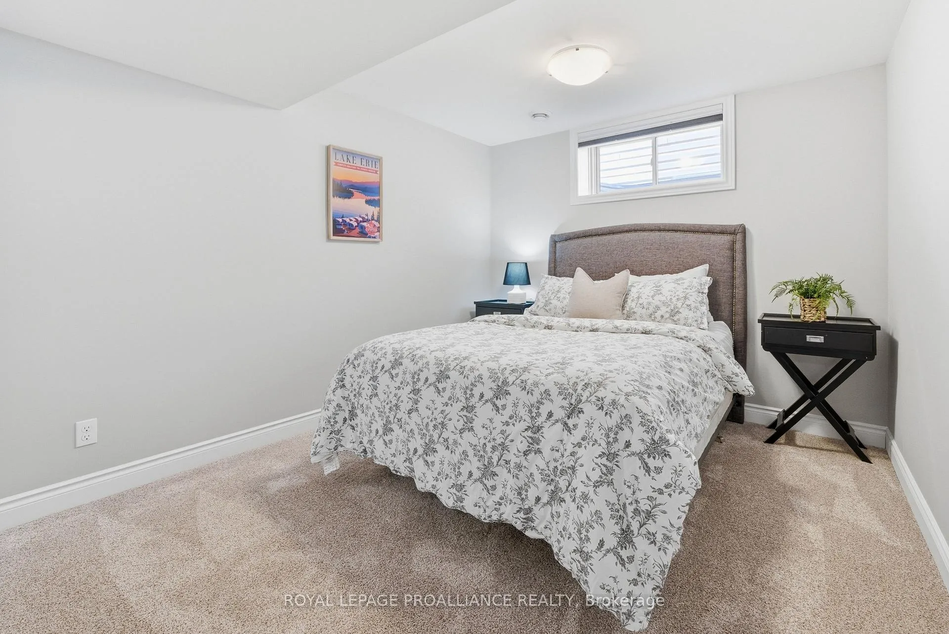 Photo 33 of 21 Lehtinen Crescent, Belleville, Belleville Ward — HOMEH